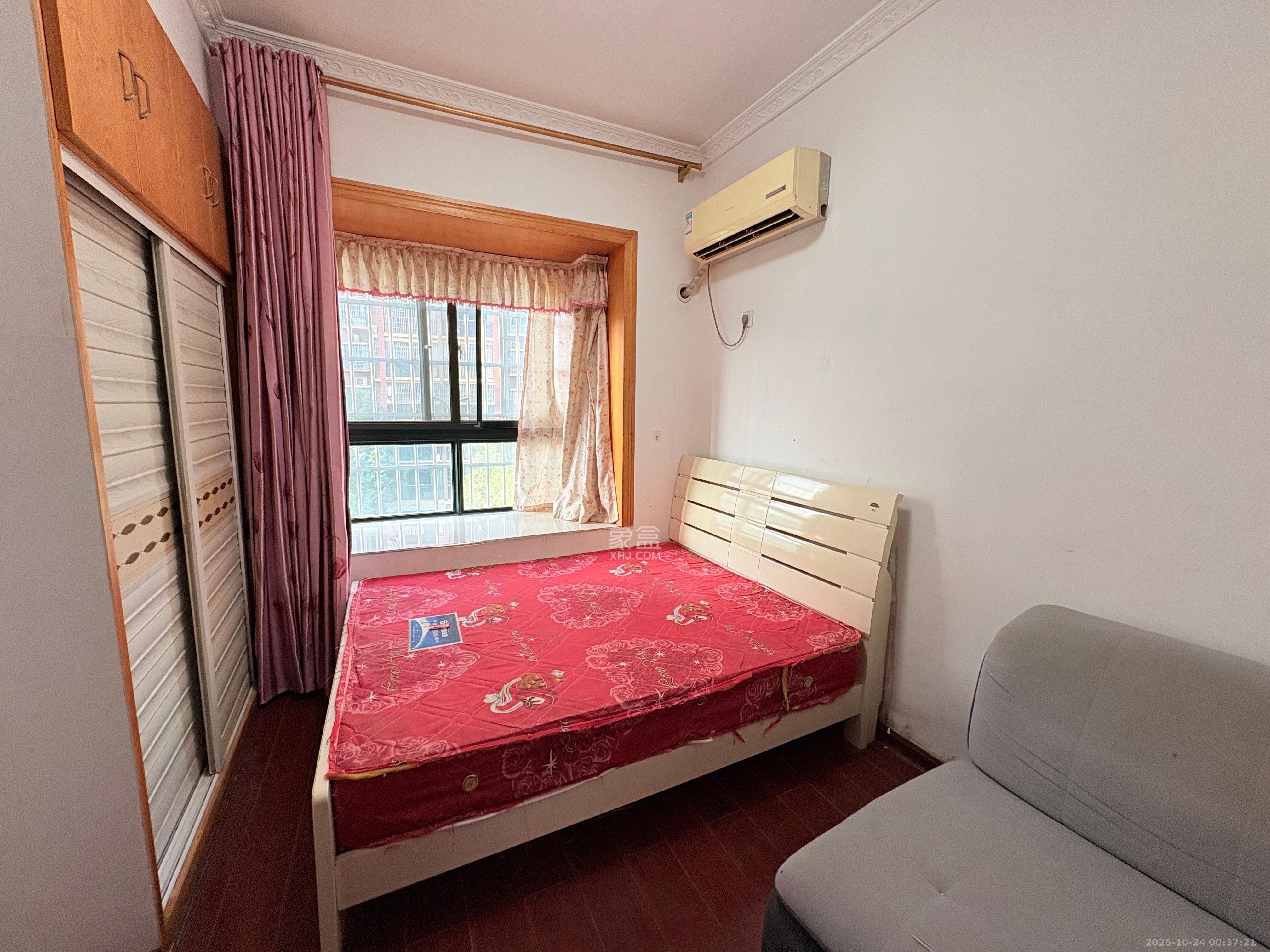 银盘鑫城  3室1厅2卫    1800.0元/月室内图