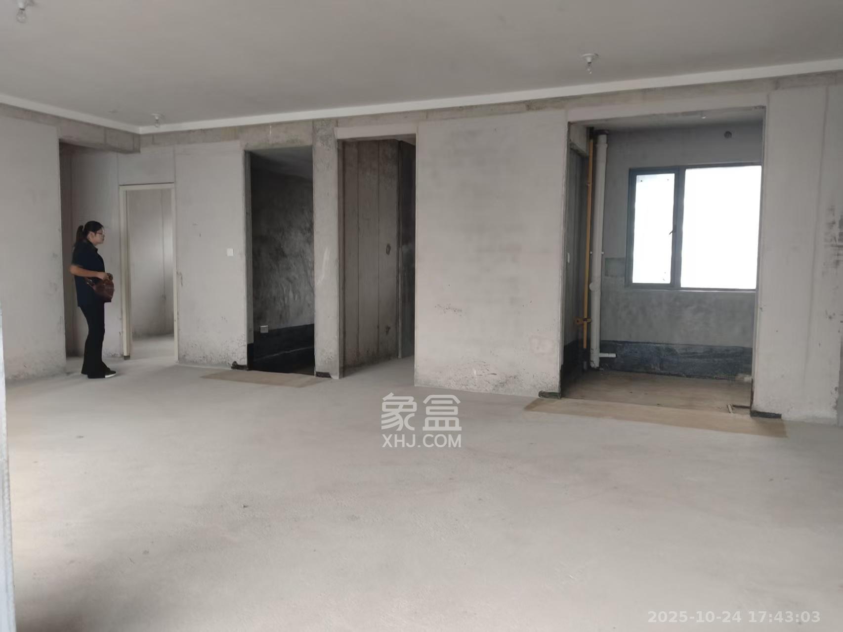 五矿万境水岸  4室2厅2卫    86.0万室内图