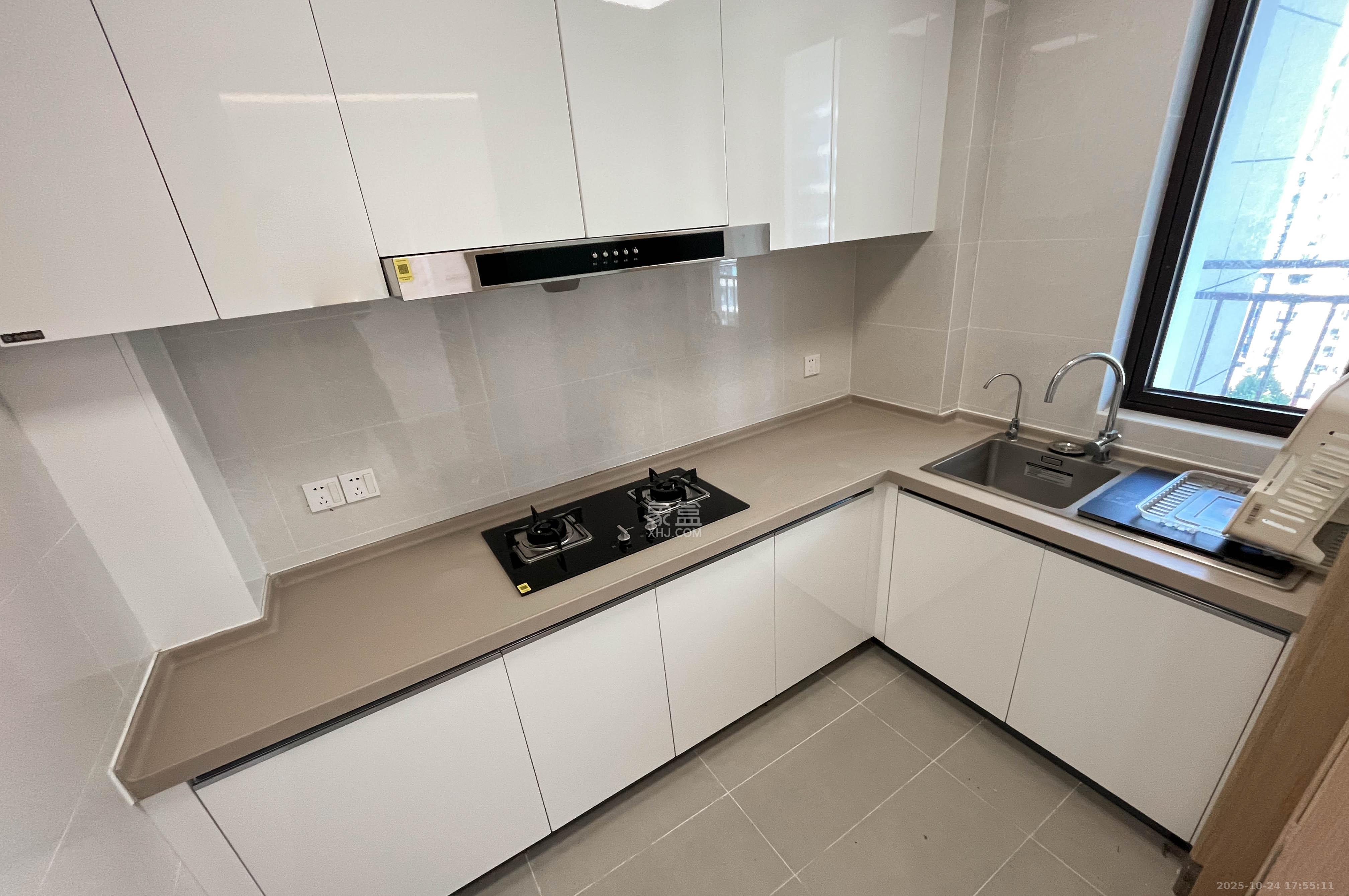 梅溪湖玺悦(新城金茂梦想玺悦) 4室2厅2卫 172.0万 梅溪湖玺悦(新城金茂梦想玺悦) 4室2厅2卫 172.0万厨房