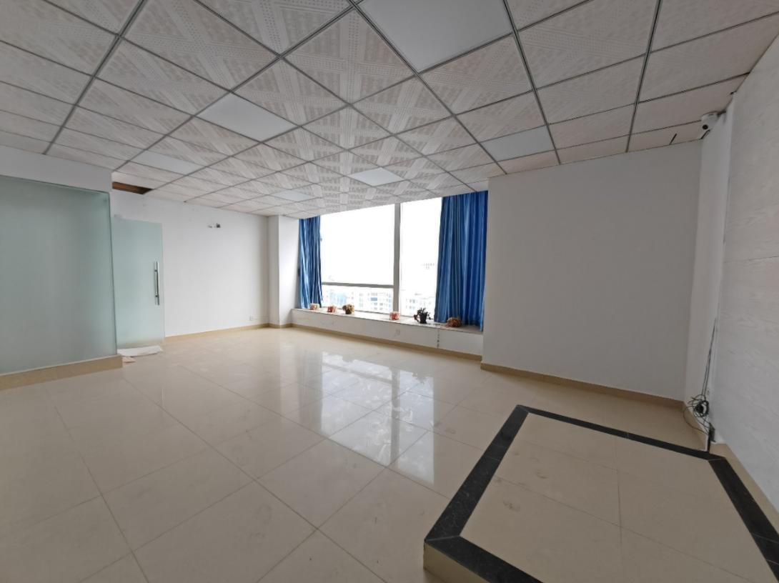 半山花园 10室2厅3卫 20000.0元/月 半山花园 10室2厅3卫 20000.0元/月室内图