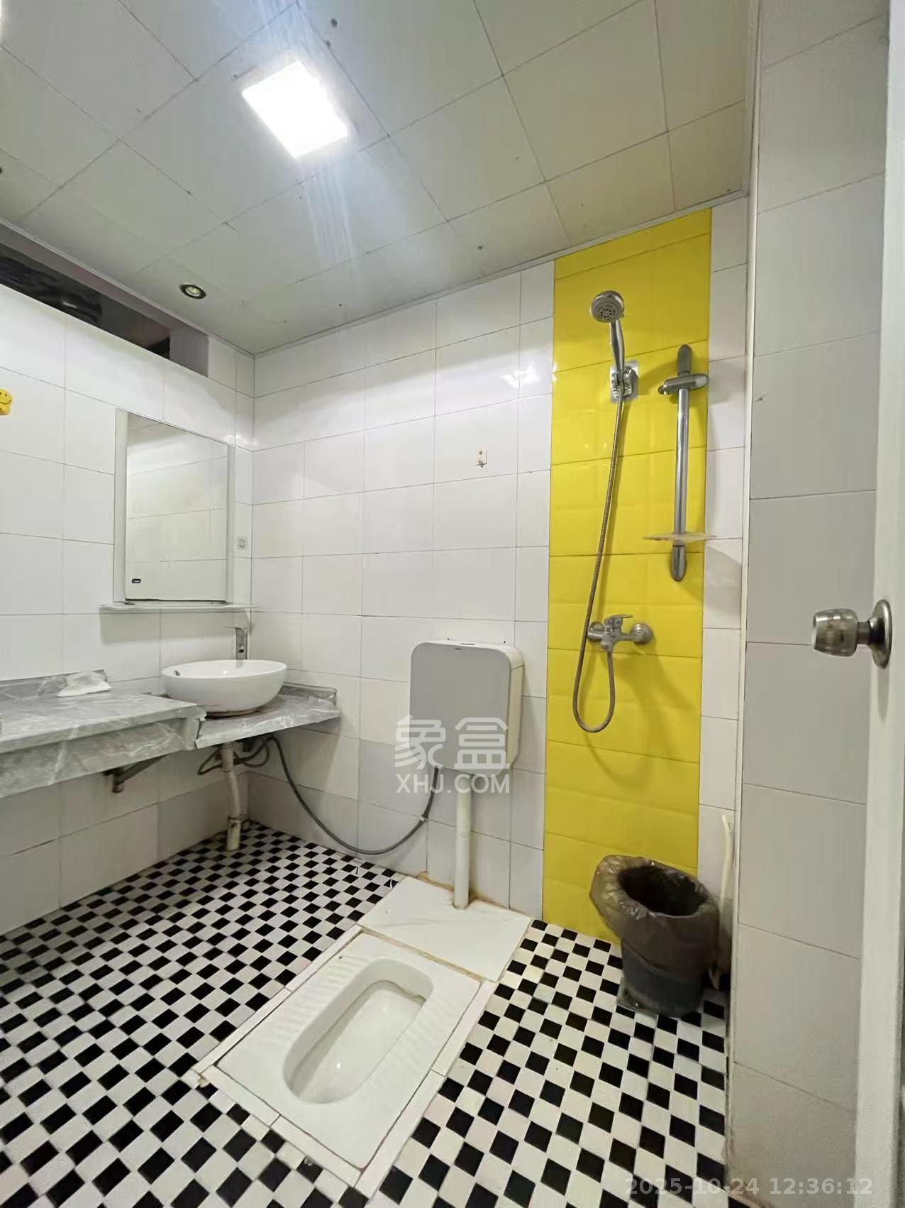 欧园  2室1厅1卫    2200.0元/月室内图