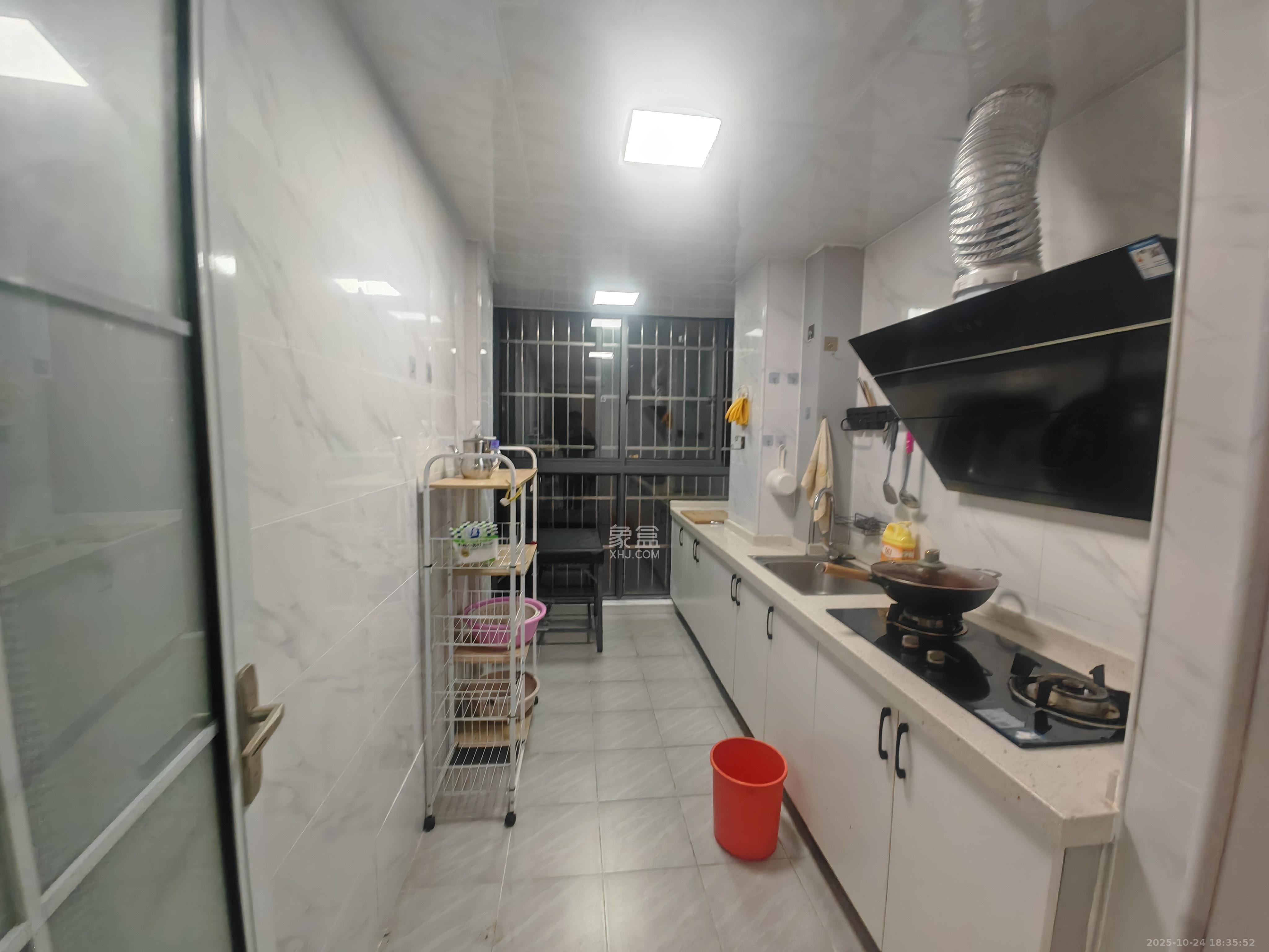 联盟佳苑  3室2厅1卫    1800.0元/月 联盟佳苑  3室2厅1卫    1800.0元/月室内图