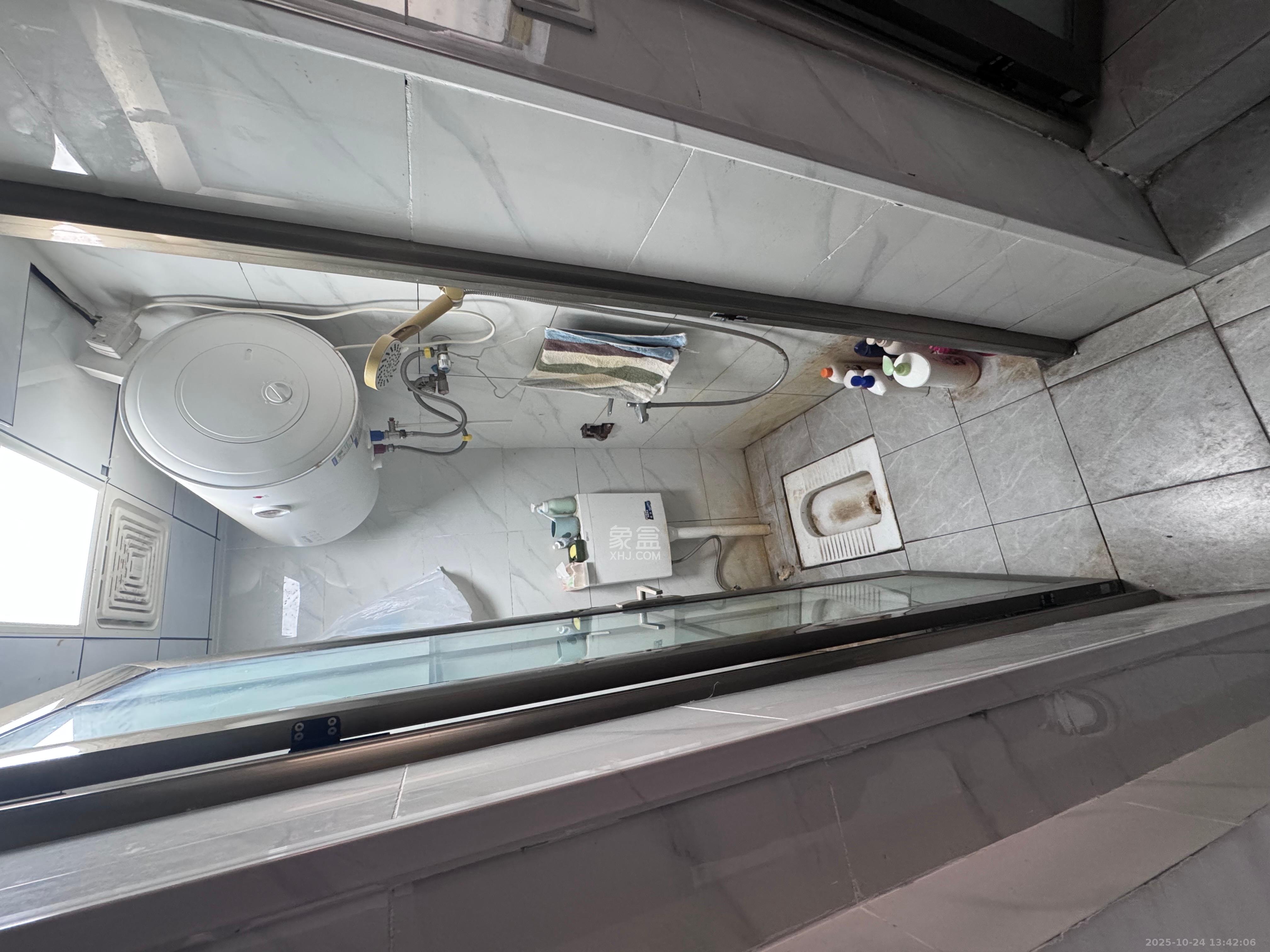 文艺新村  1室1厅1卫    1200.0元/月室内图