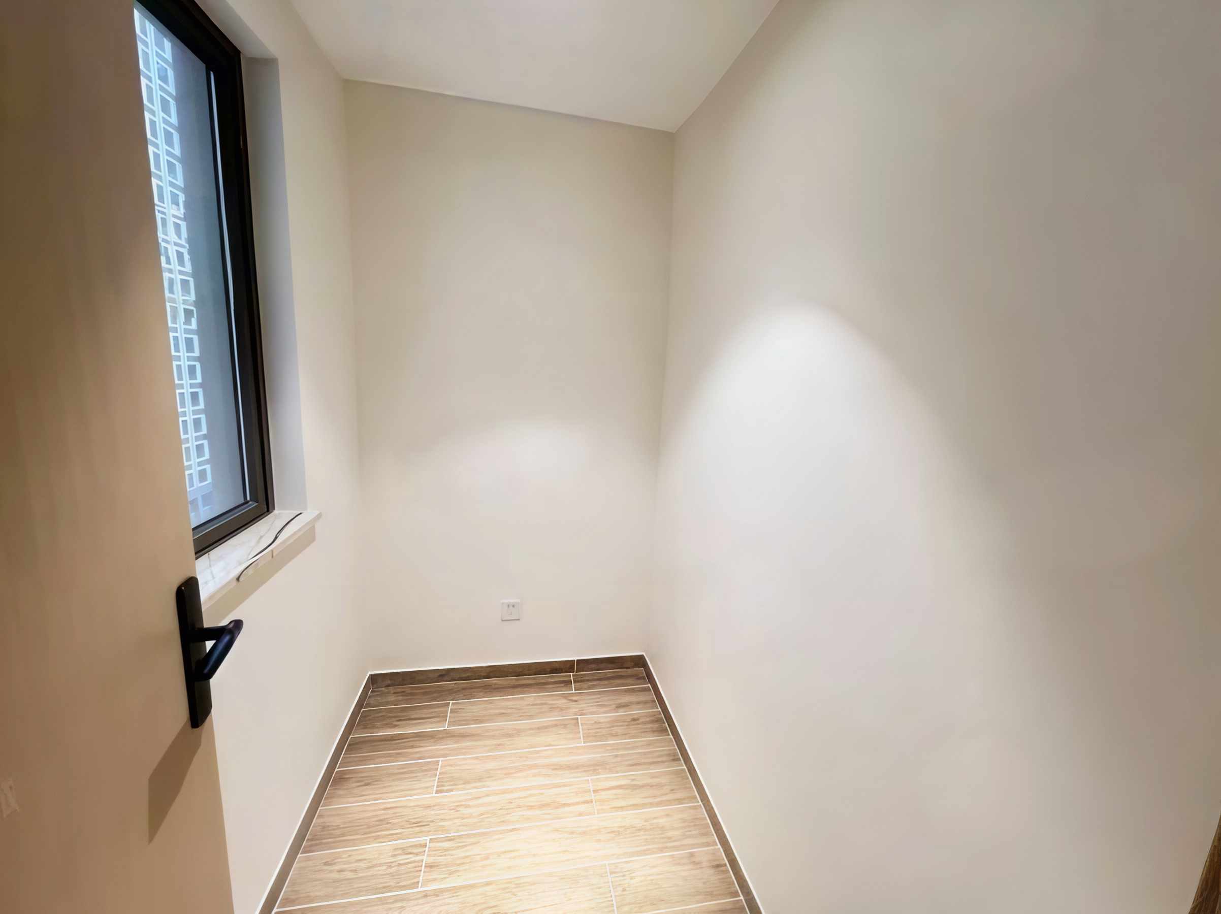 金湖壹号  2室1厅1卫    3700.0元/月室内图