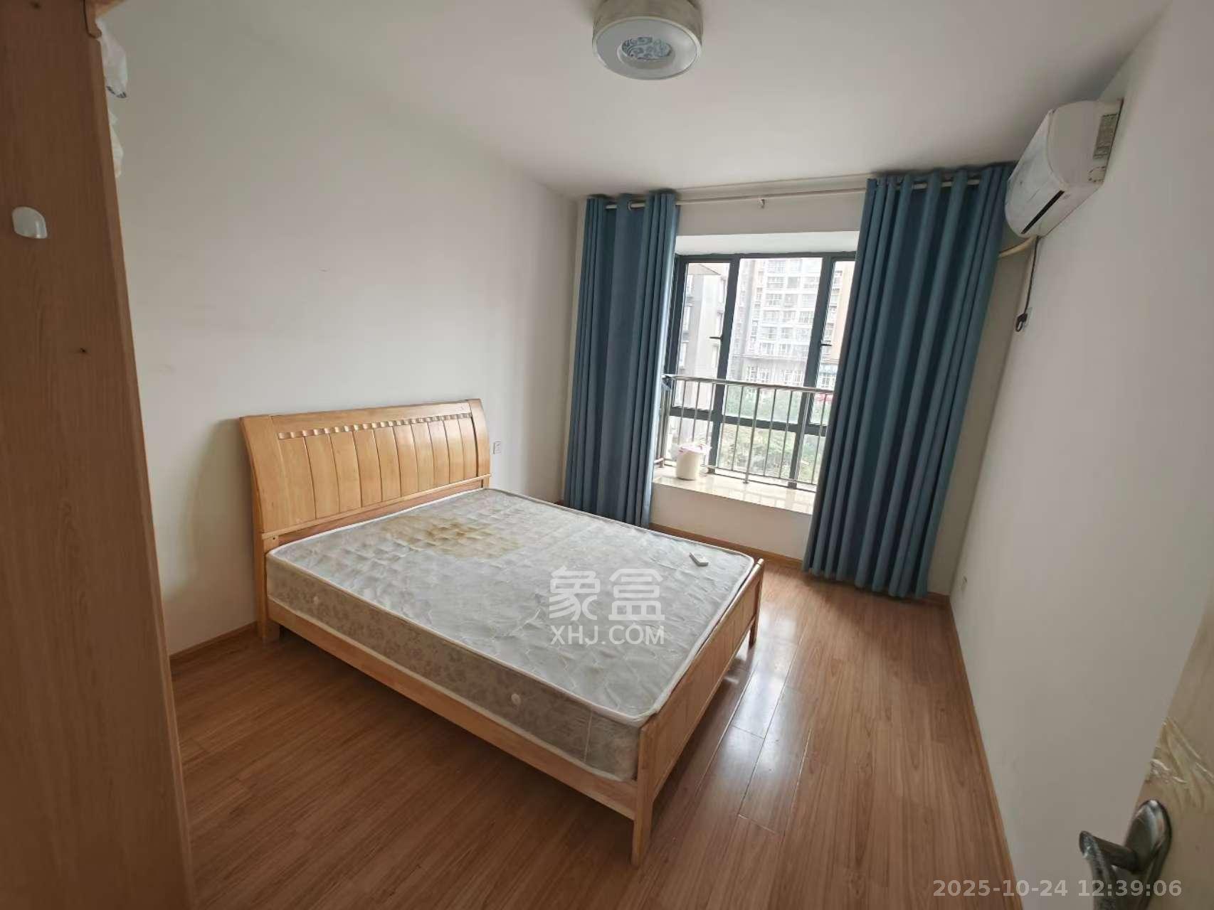 西子花苑  3室2厅1卫    3200.0元/月室内图