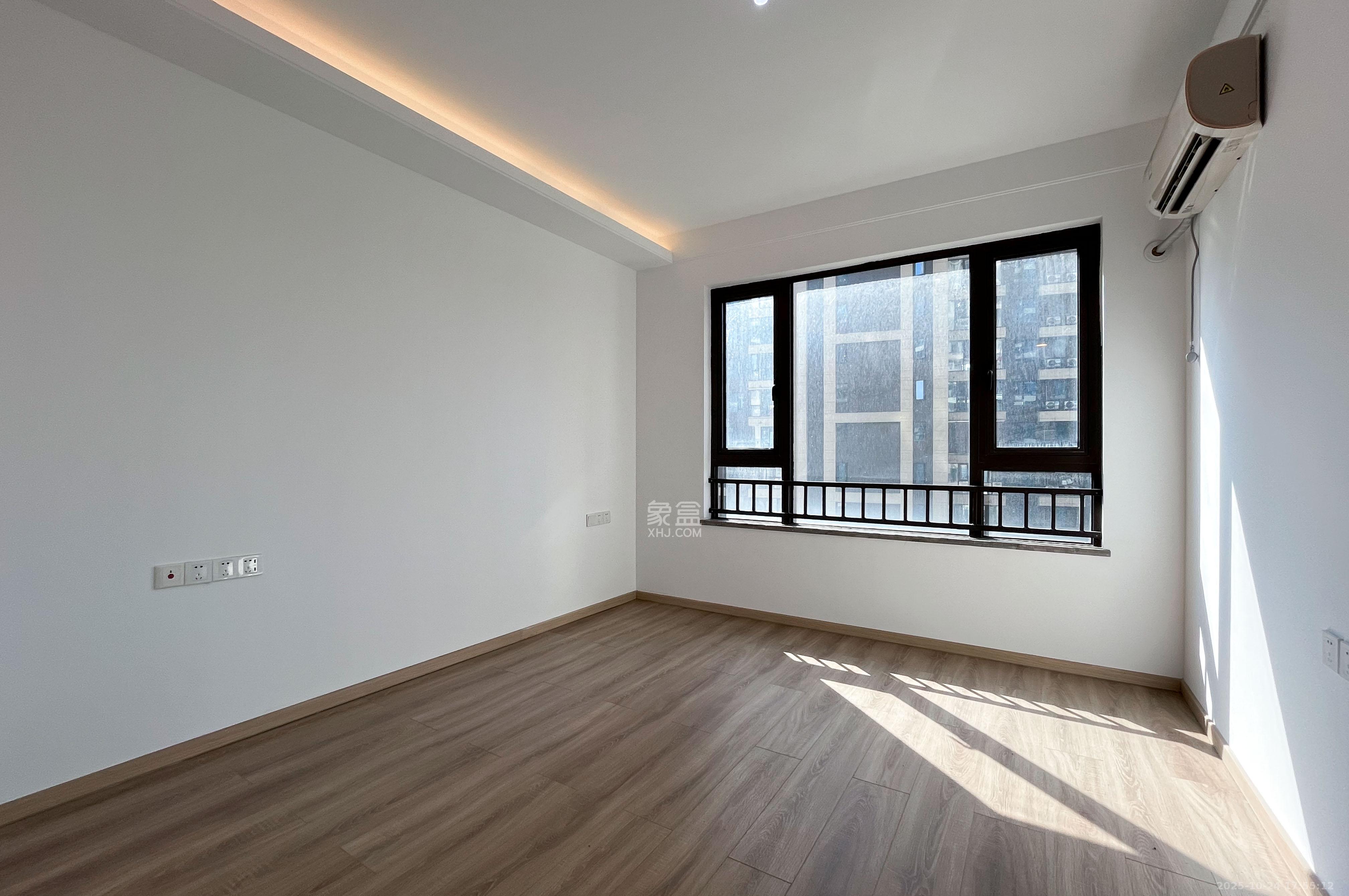 梅溪湖玺悦(新城金茂梦想玺悦) 4室2厅2卫 172.0万 梅溪湖玺悦(新城金茂梦想玺悦) 4室2厅2卫 172.0万其他