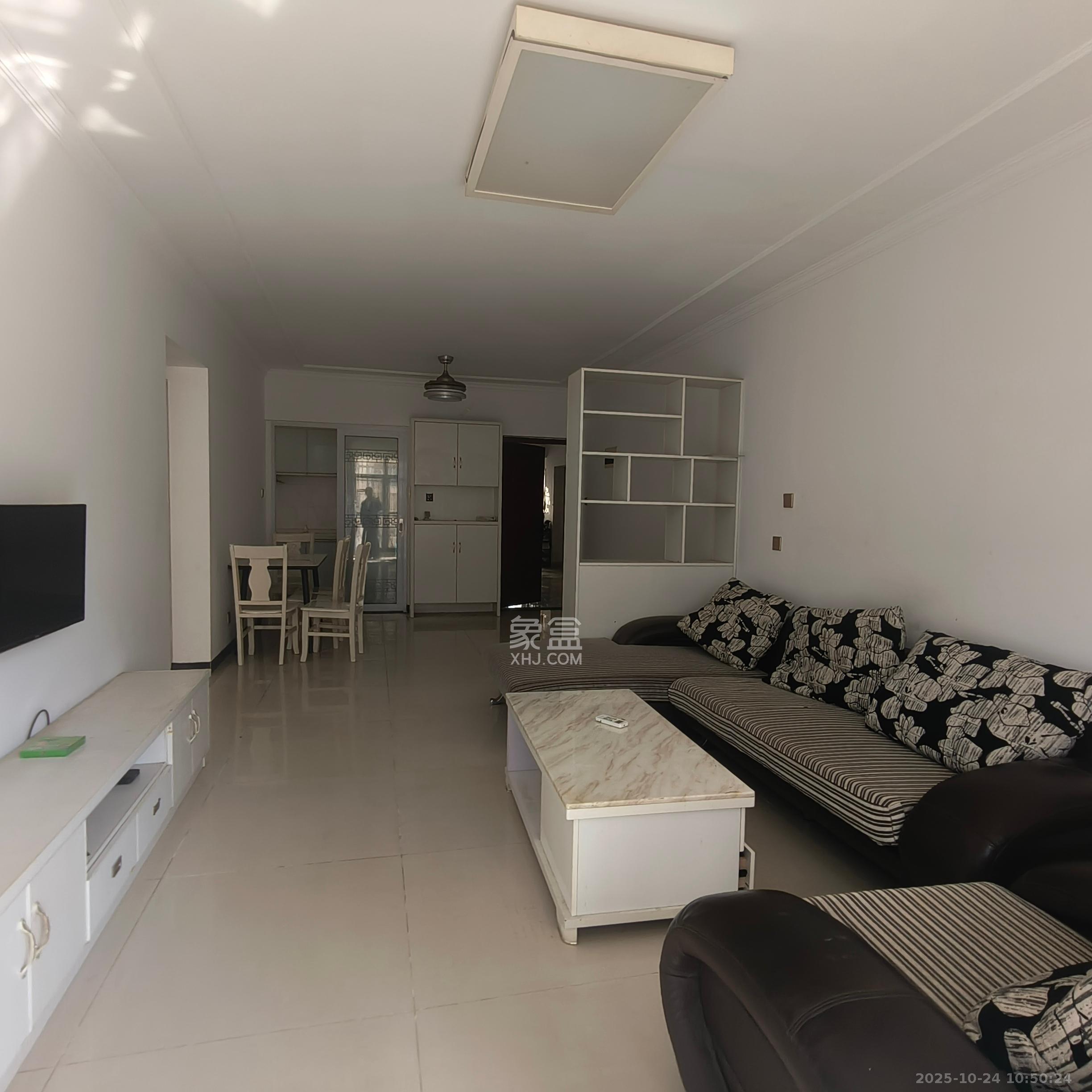 和康园小区  2室1厅1卫    1700.0元/月室内图