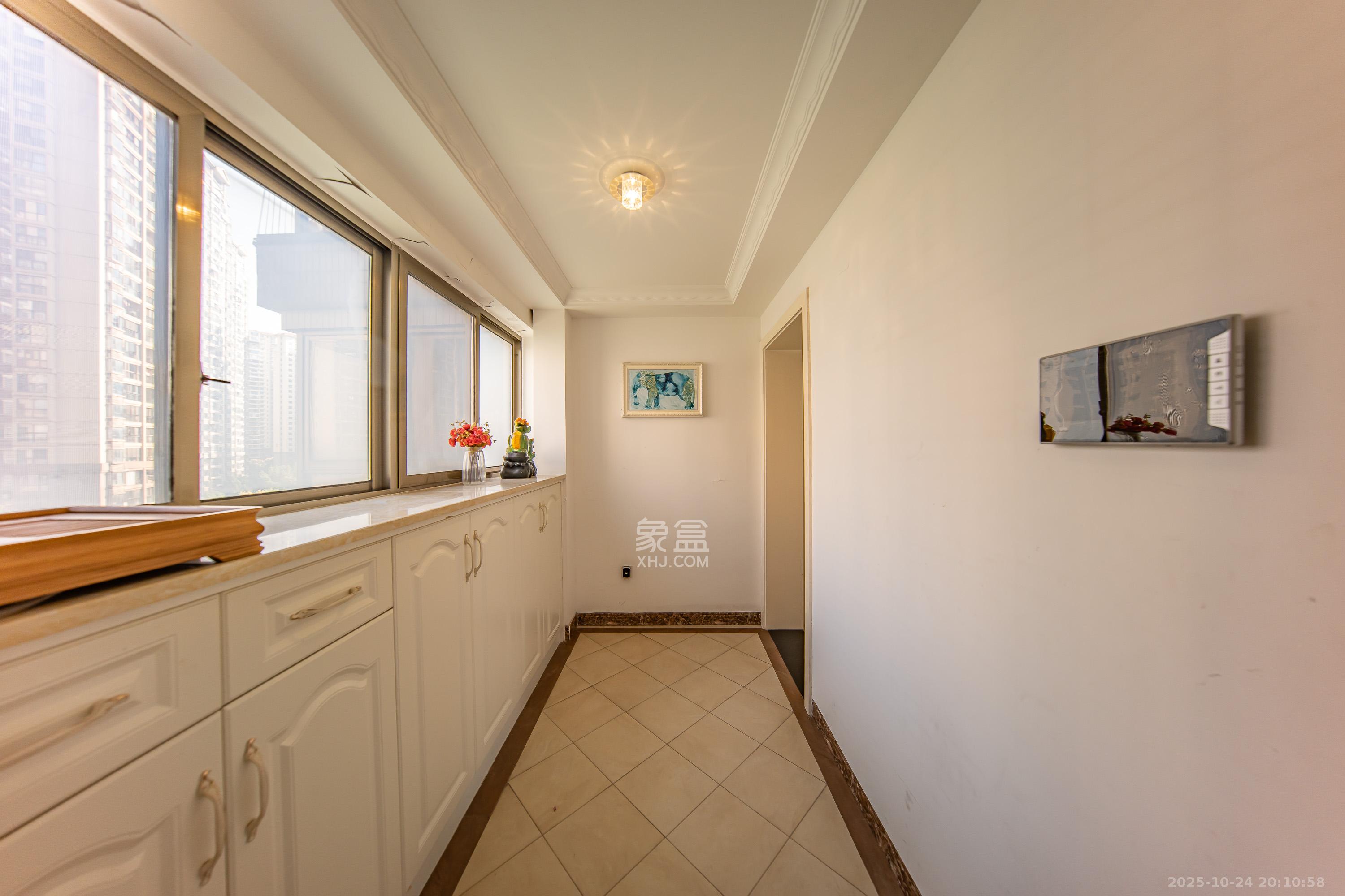 江山帝景哈佛  3室2厅2卫    128.0万其他