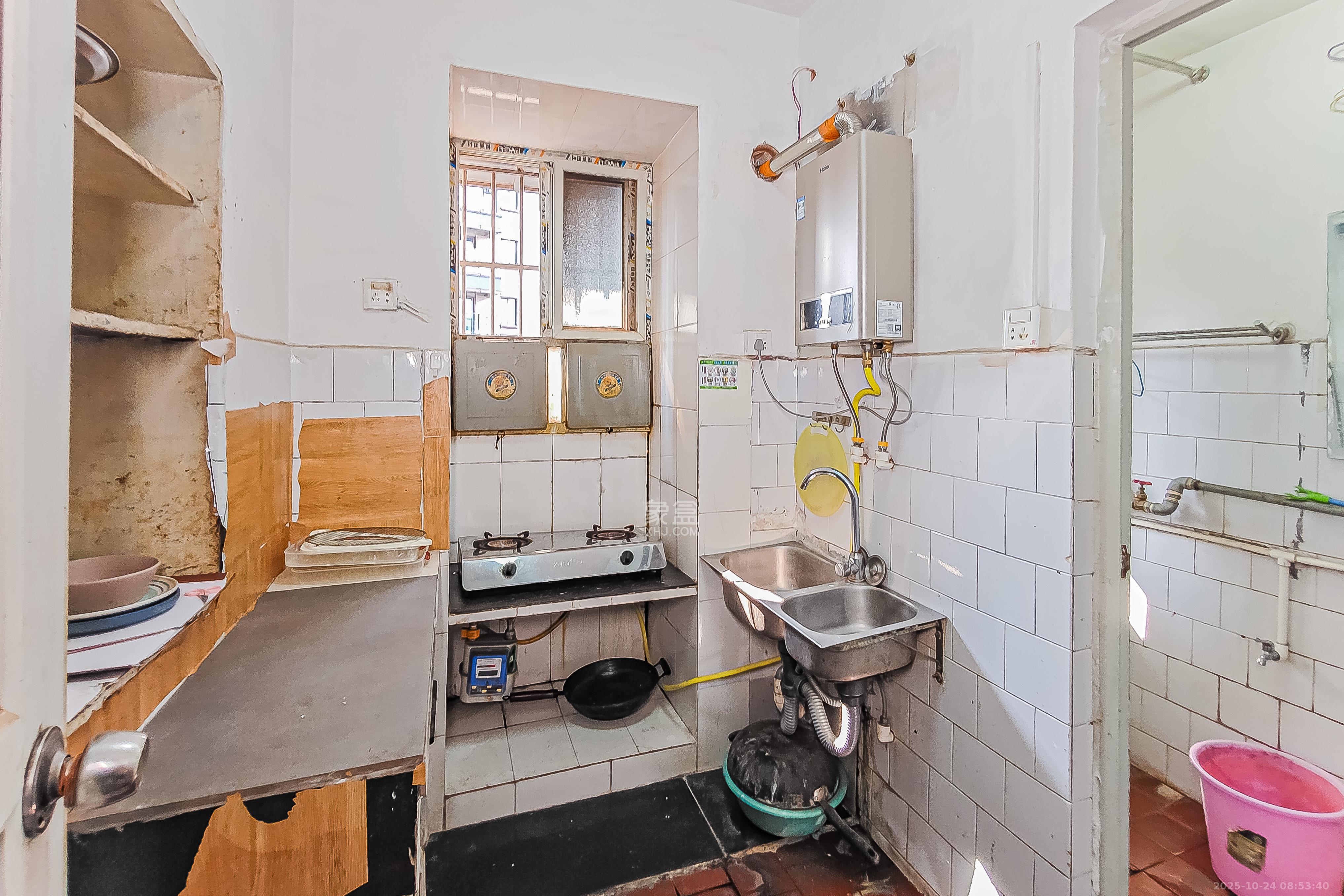 燕子岭散盘  2室1厅1卫    34.0万 燕子岭散盘  2室1厅1卫    34.0万厨房