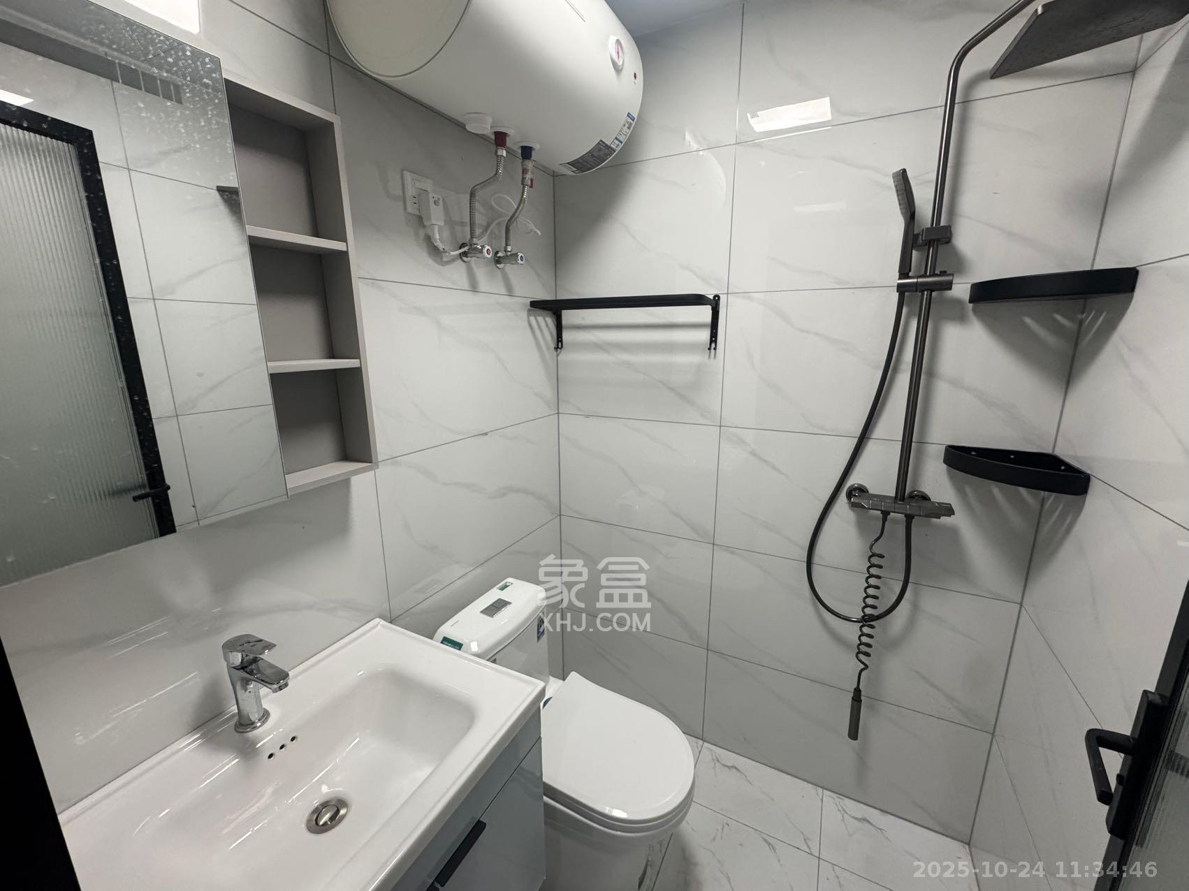 鄱阳汇金中心  1室0厅0卫    1500.0元/月室内图