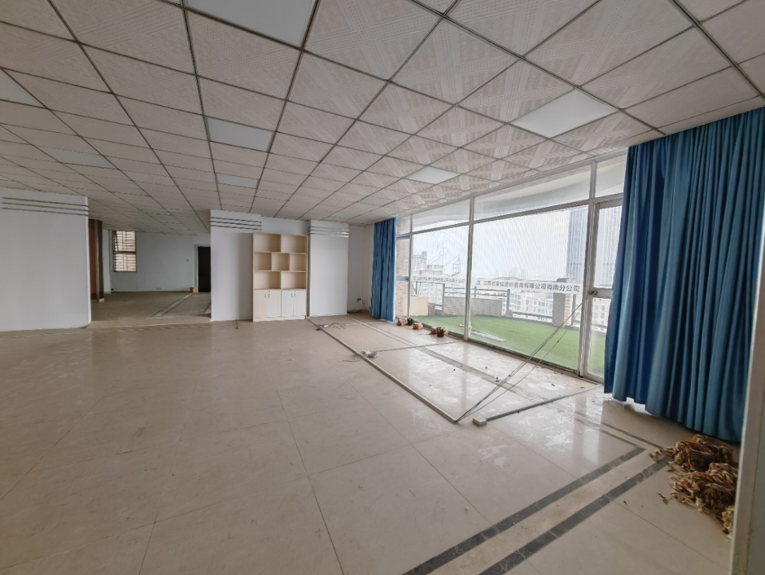 半山花园 10室2厅3卫 20000.0元/月 半山花园 10室2厅3卫 20000.0元/月室内图