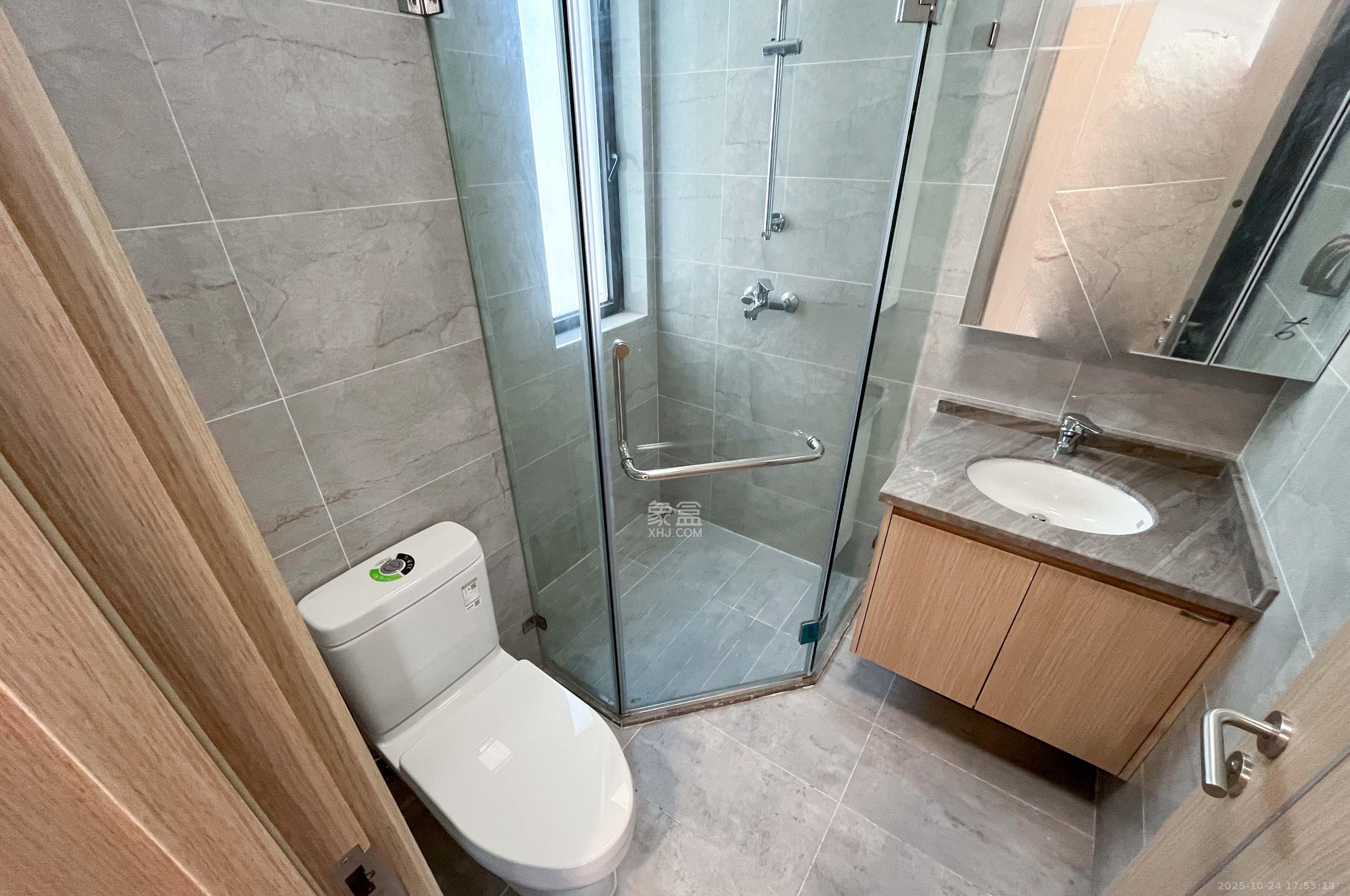 梅溪湖玺悦(新城金茂梦想玺悦) 4室2厅2卫 172.0万 梅溪湖玺悦(新城金茂梦想玺悦) 4室2厅2卫 172.0万卫生间