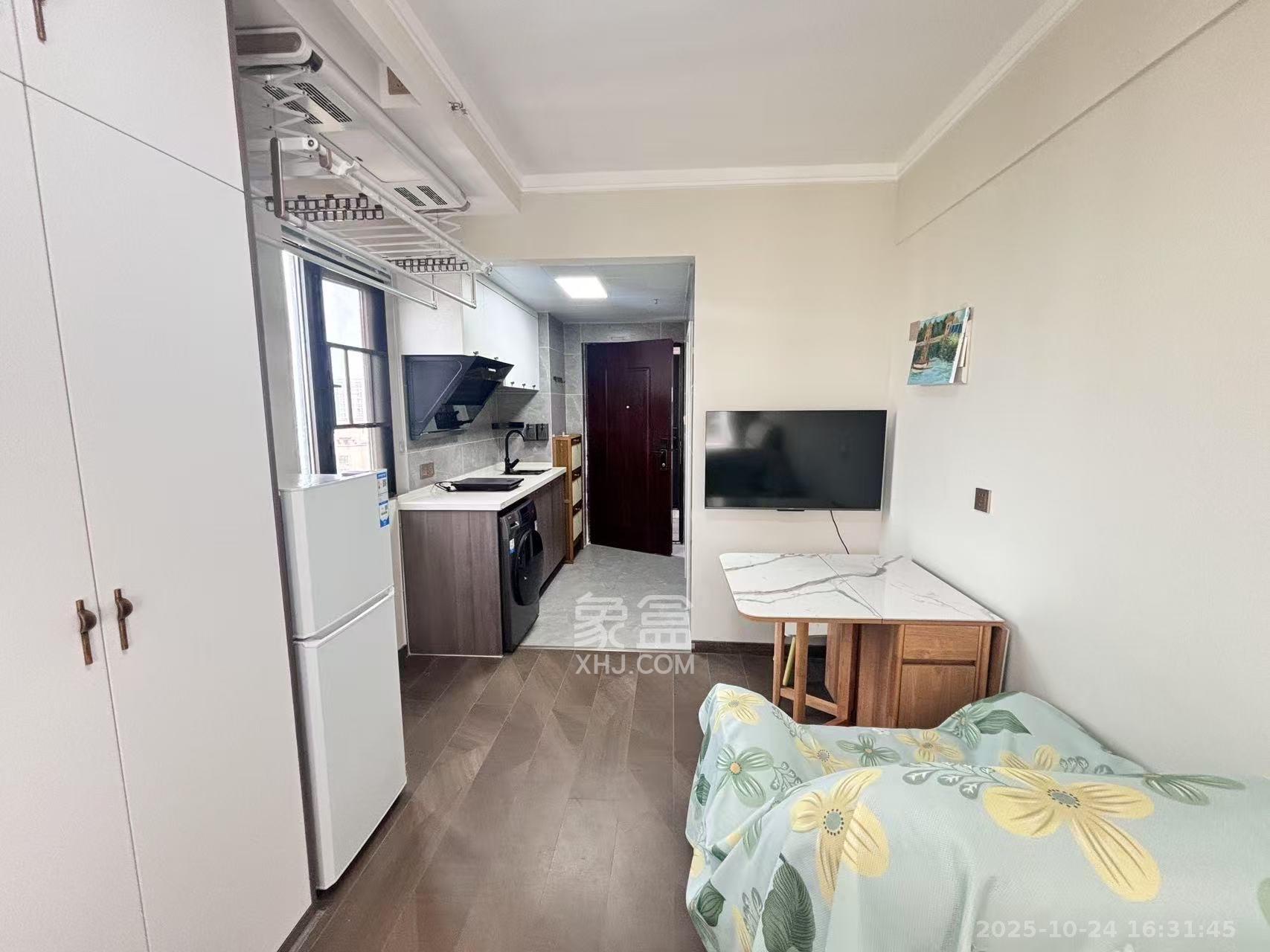 保利海德公园  1室1厅1卫    1700.0元/月 保利海德公园  1室1厅1卫    1700.0元/月室内图