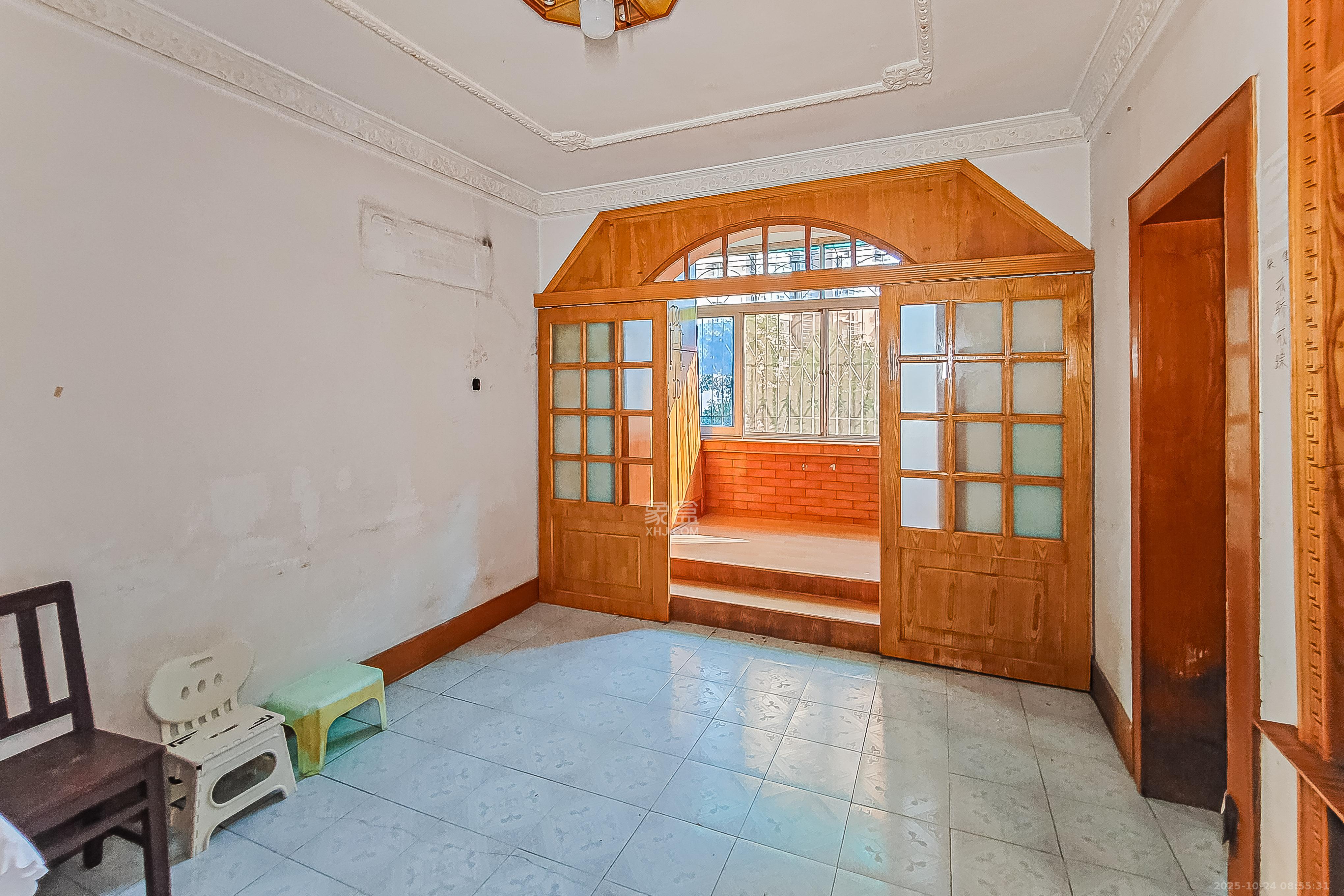 红旗区四片  2室1厅1卫    27.0万卧室