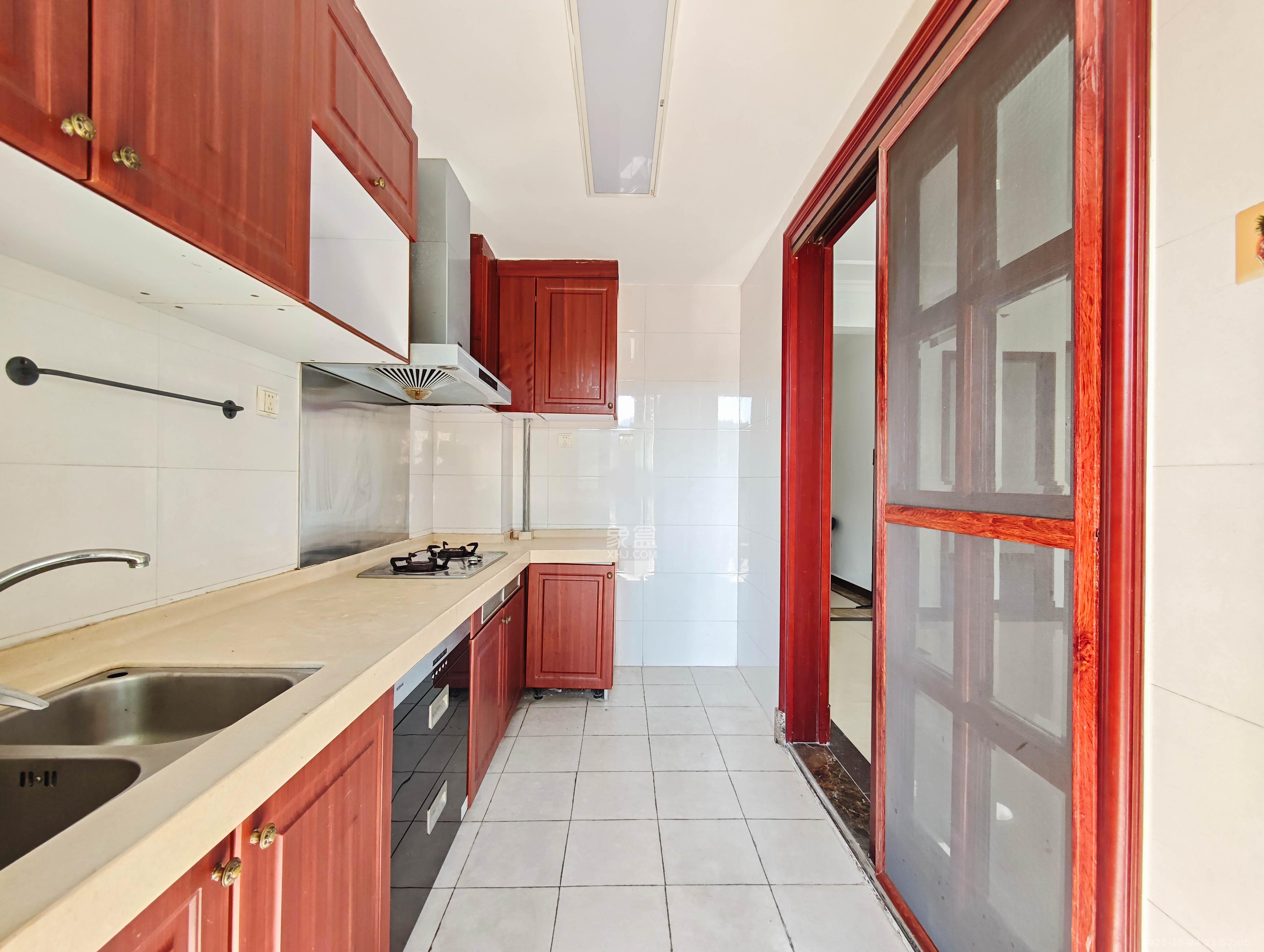 恒大城  4室2厅1卫    102.0万其他