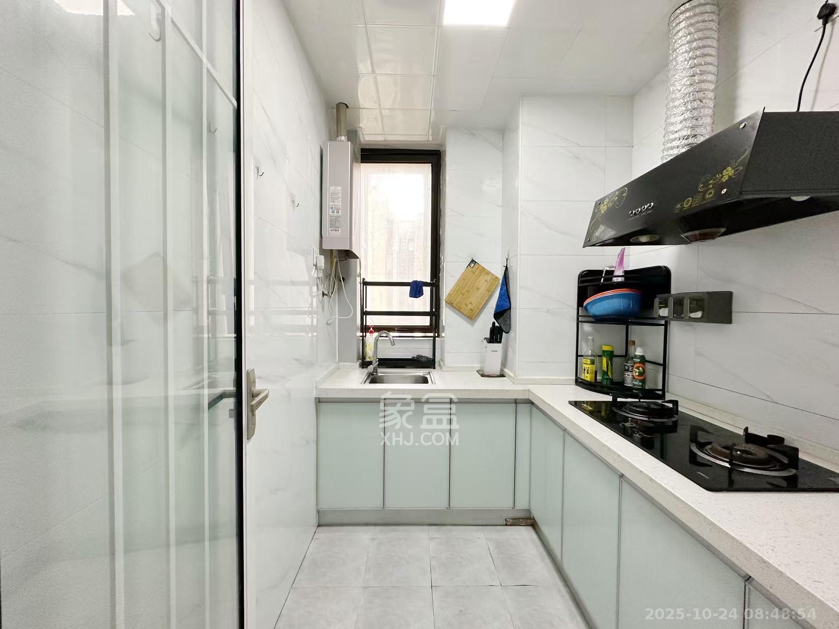 国泰九龙湾  3室2厅1卫    2100.0元/月室内图