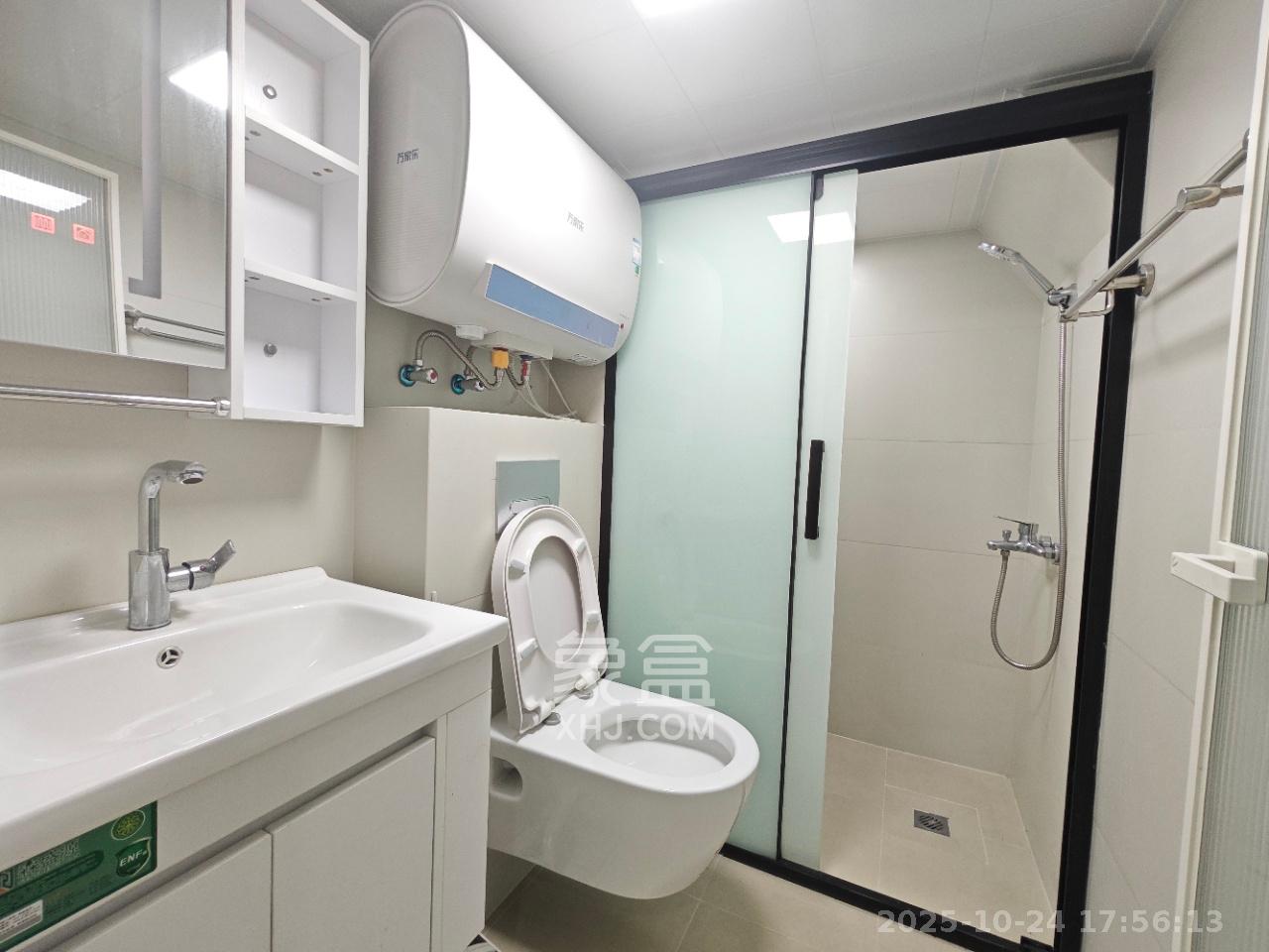 卓越中寰 2室1厅1卫 2600.0元/月 卓越中寰 2室1厅1卫 2600.0元/月室内图