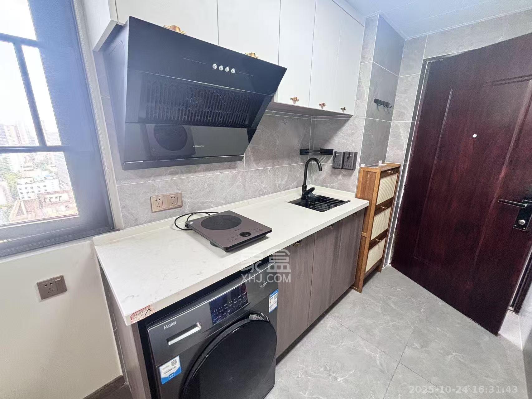 保利海德公园  1室1厅1卫    1700.0元/月 保利海德公园  1室1厅1卫    1700.0元/月室内图