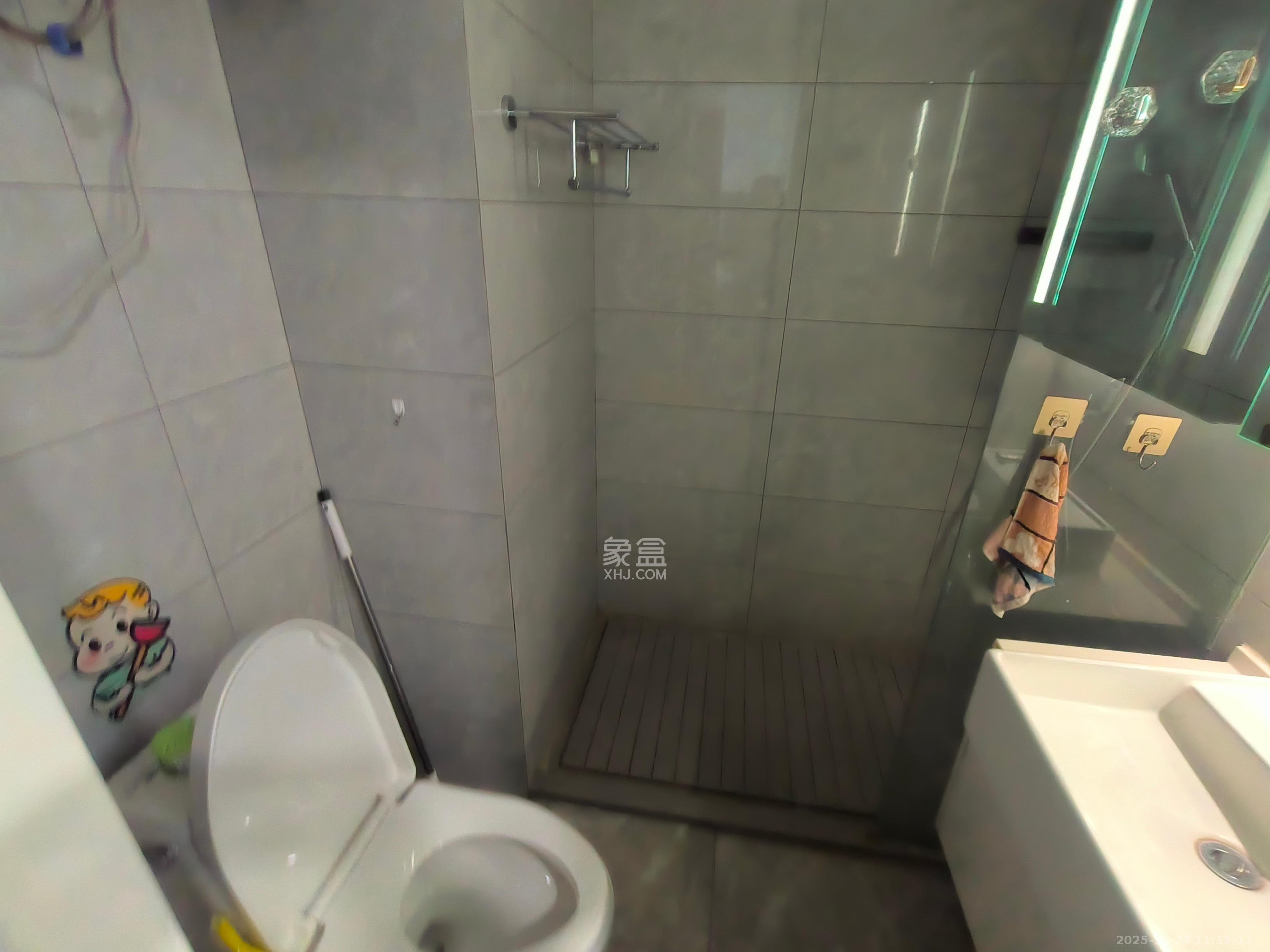 旭辉都会山 1室1厅1卫 1800.0元/月 旭辉都会山 1室1厅1卫 1800.0元/月室内图