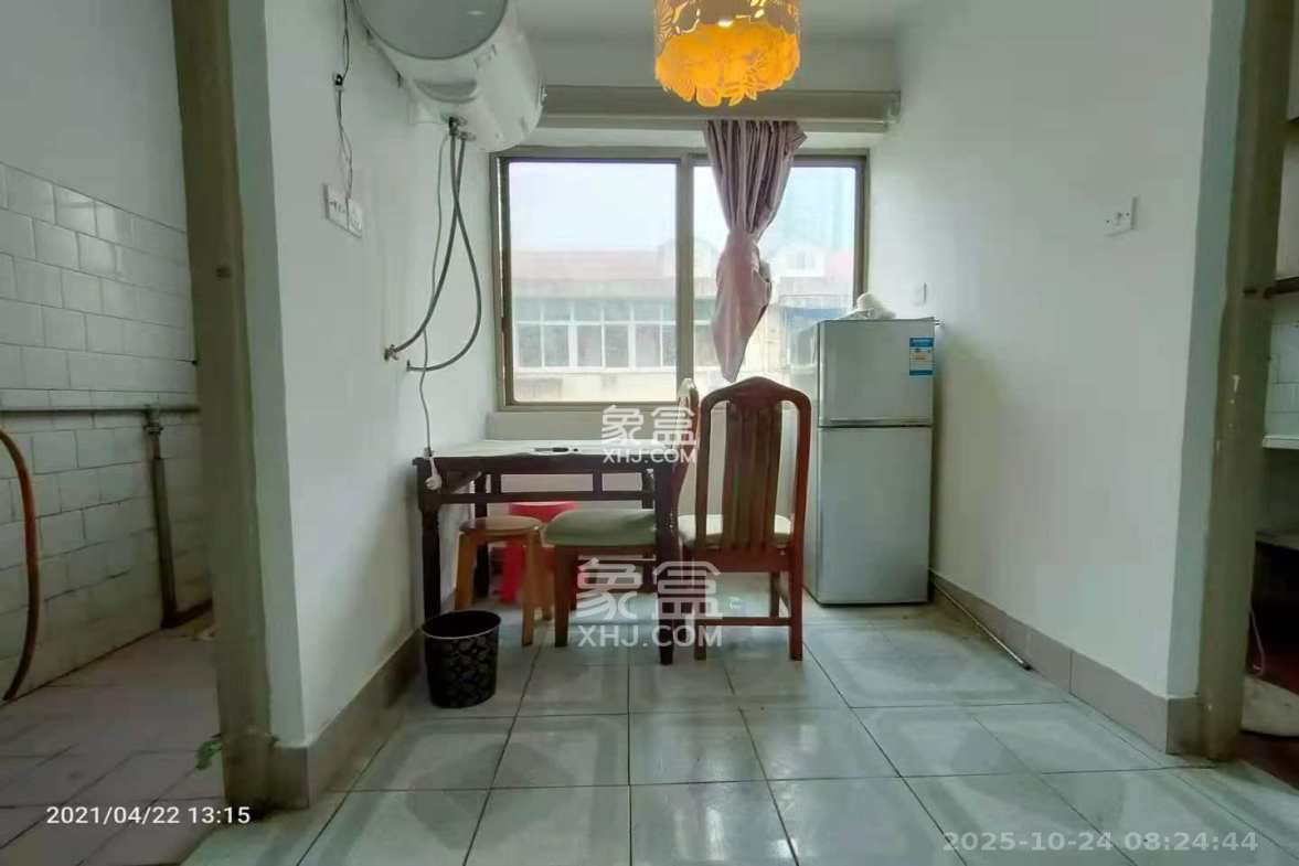 人民新村 2室1厅1卫 1600.0元/月 人民新村 2室1厅1卫 1600.0元/月室内图