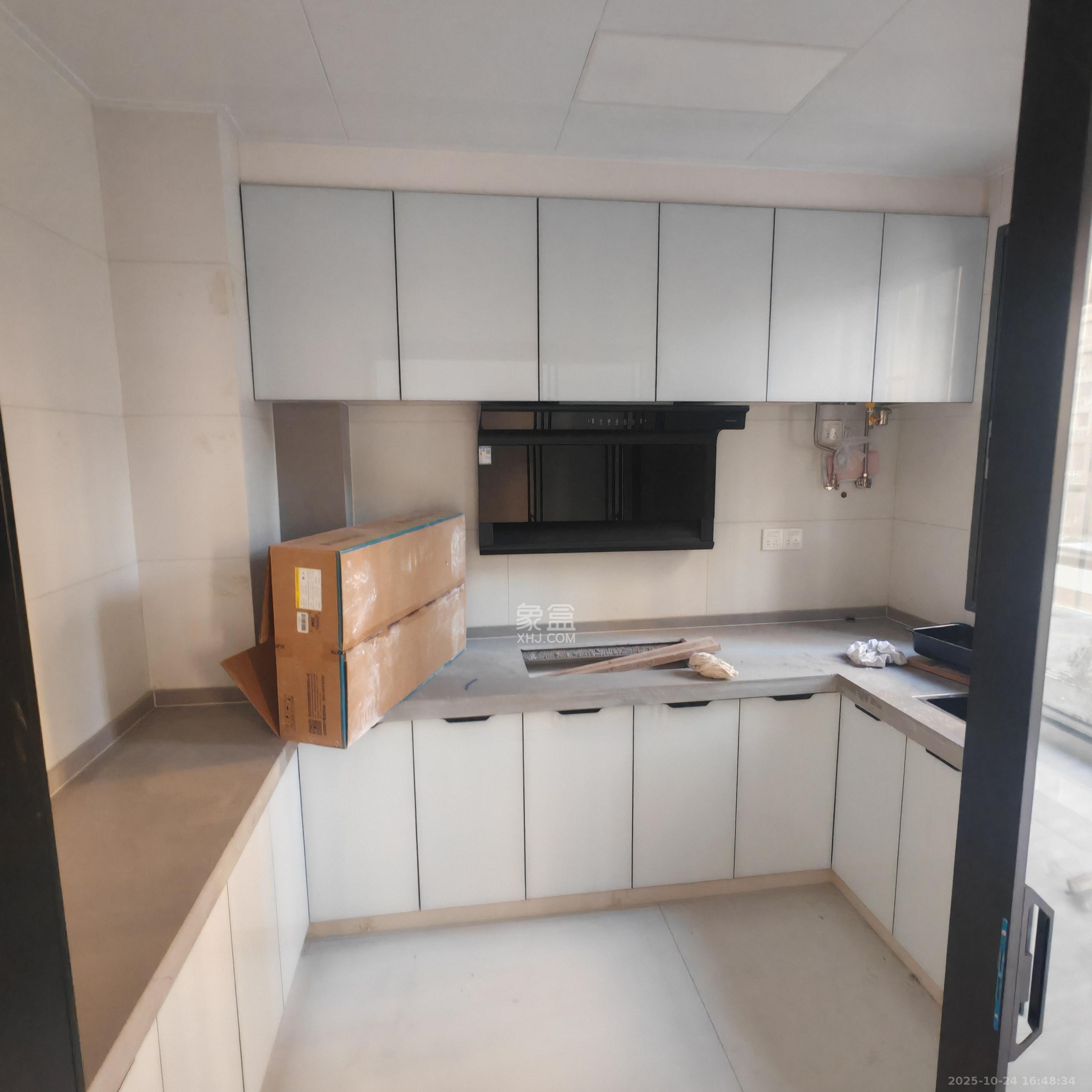 文景家园  4室2厅2卫    3600.0元/月 文景家园  4室2厅2卫    3600.0元/月室内图1