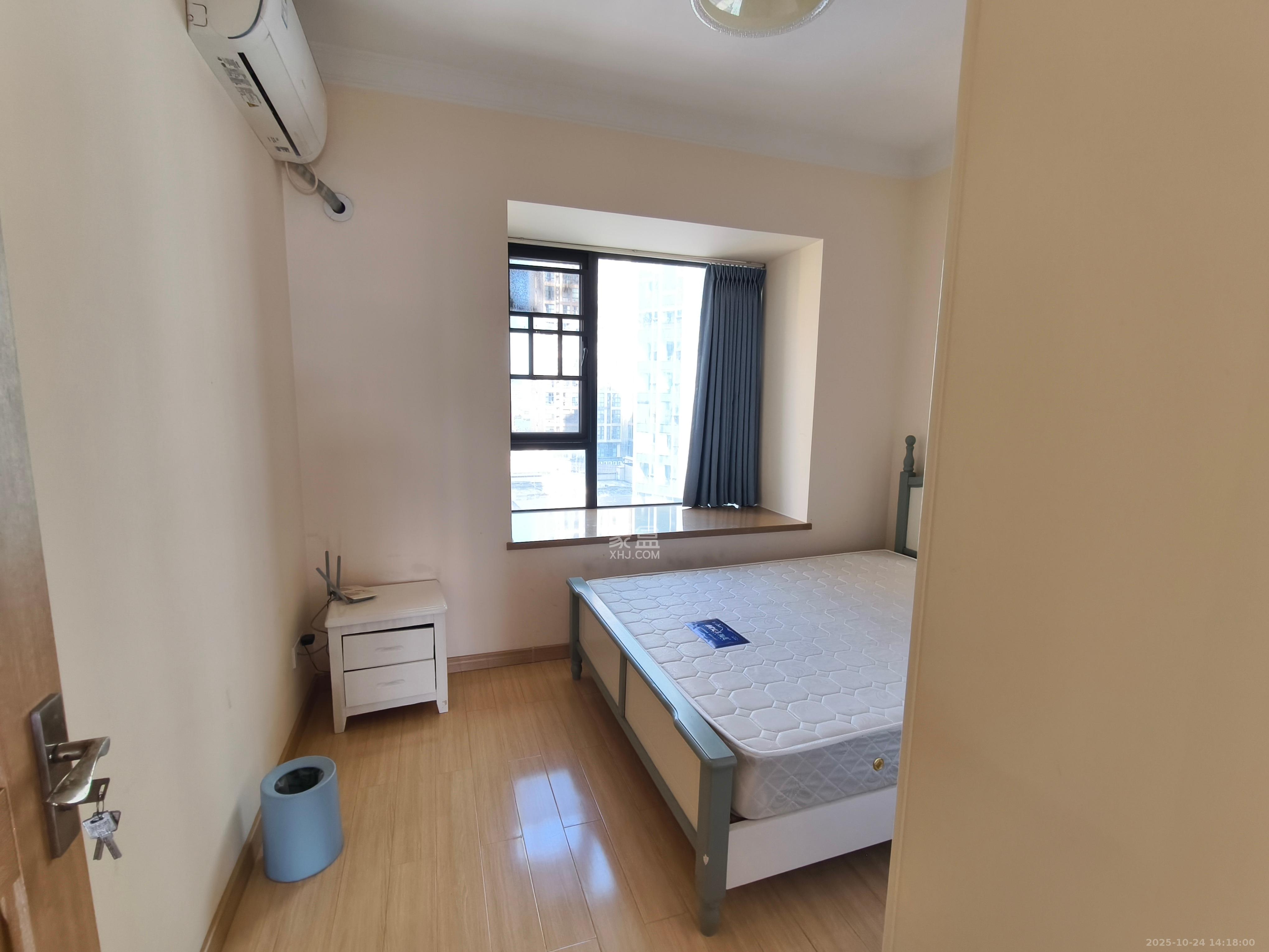 兰亭湾畔 4室2厅2卫 4000.0元/月 兰亭湾畔 4室2厅2卫 4000.0元/月室内图