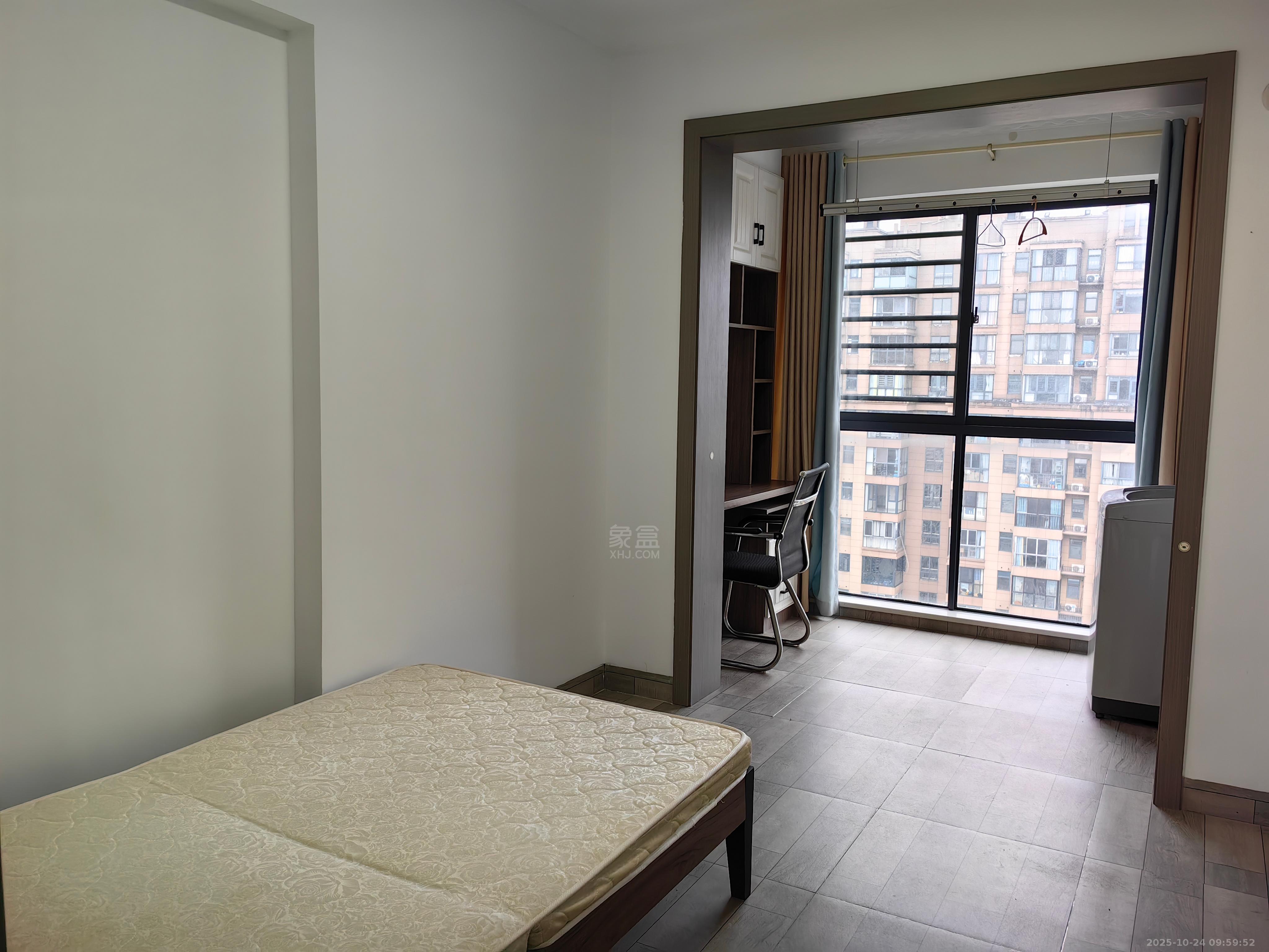 时代新城(翰林府) 3室2厅2卫 1800.0元/月 时代新城(翰林府) 3室2厅2卫 1800.0元/月室内图