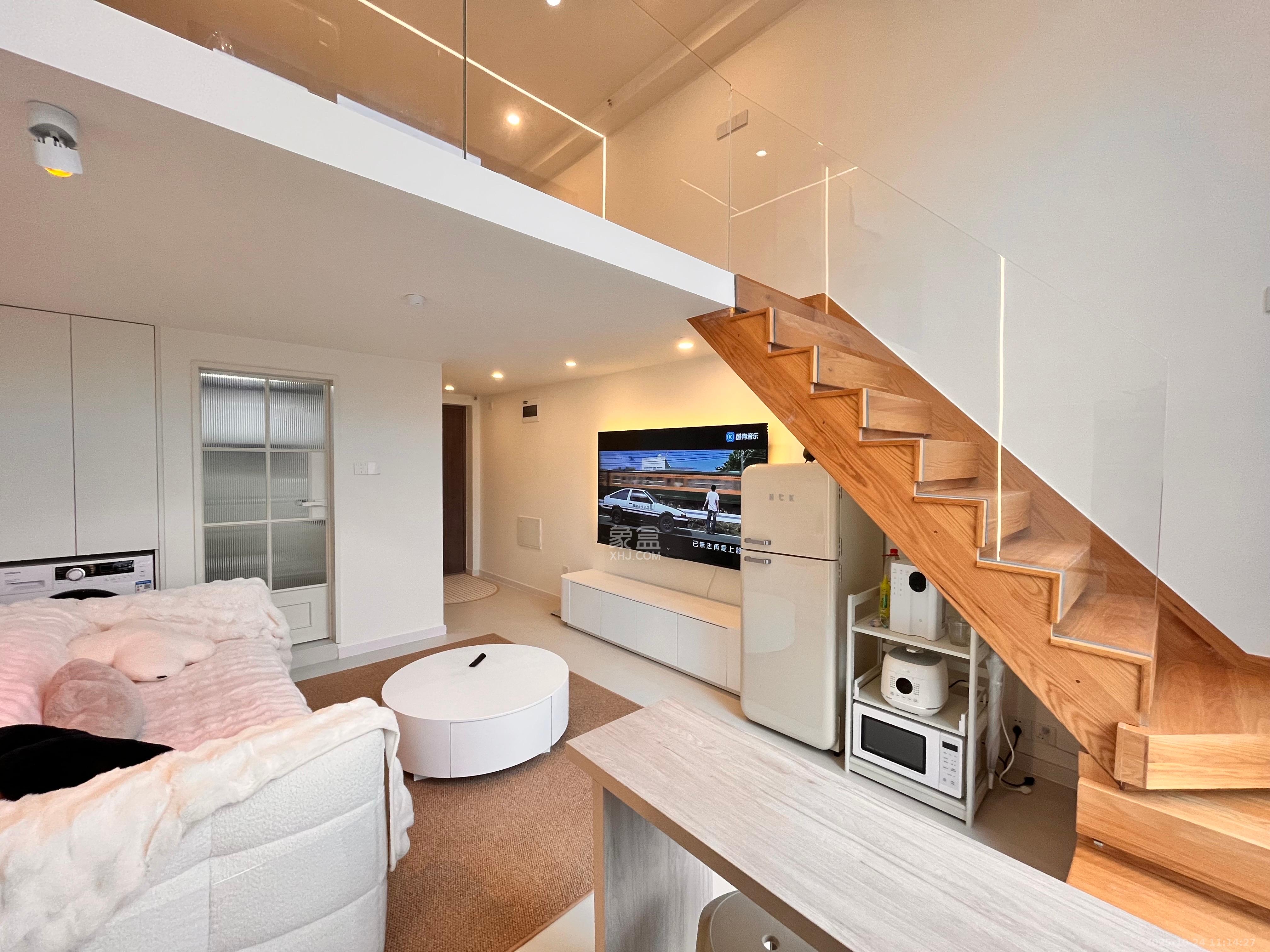 卓越中寰  1室1厅1卫    4000.0元/月 卓越中寰  1室1厅1卫    4000.0元/月室内图