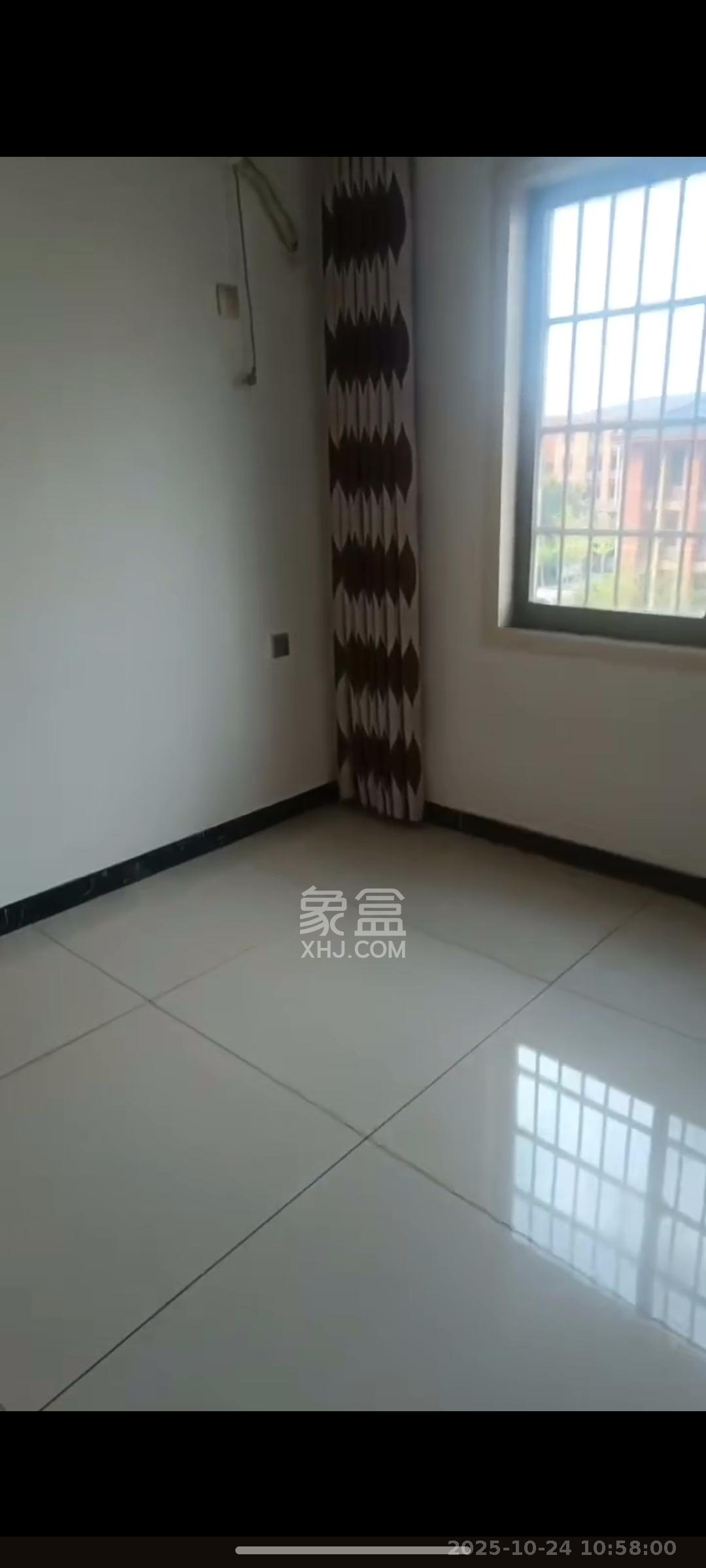 联丰苑  3室2厅2卫    2000.0元/月室内图