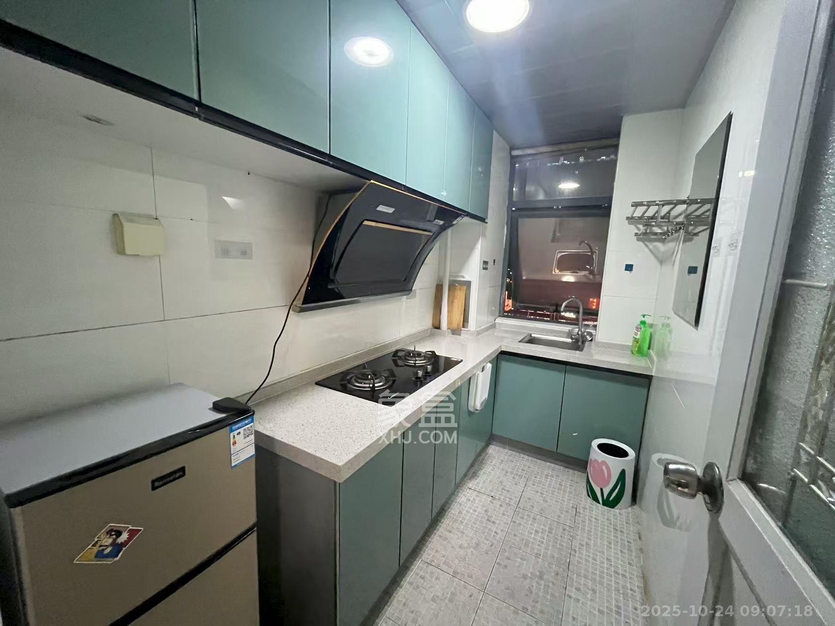 高升金典 1室2厅1卫 1600.0元/月 高升金典 1室2厅1卫 1600.0元/月室内图