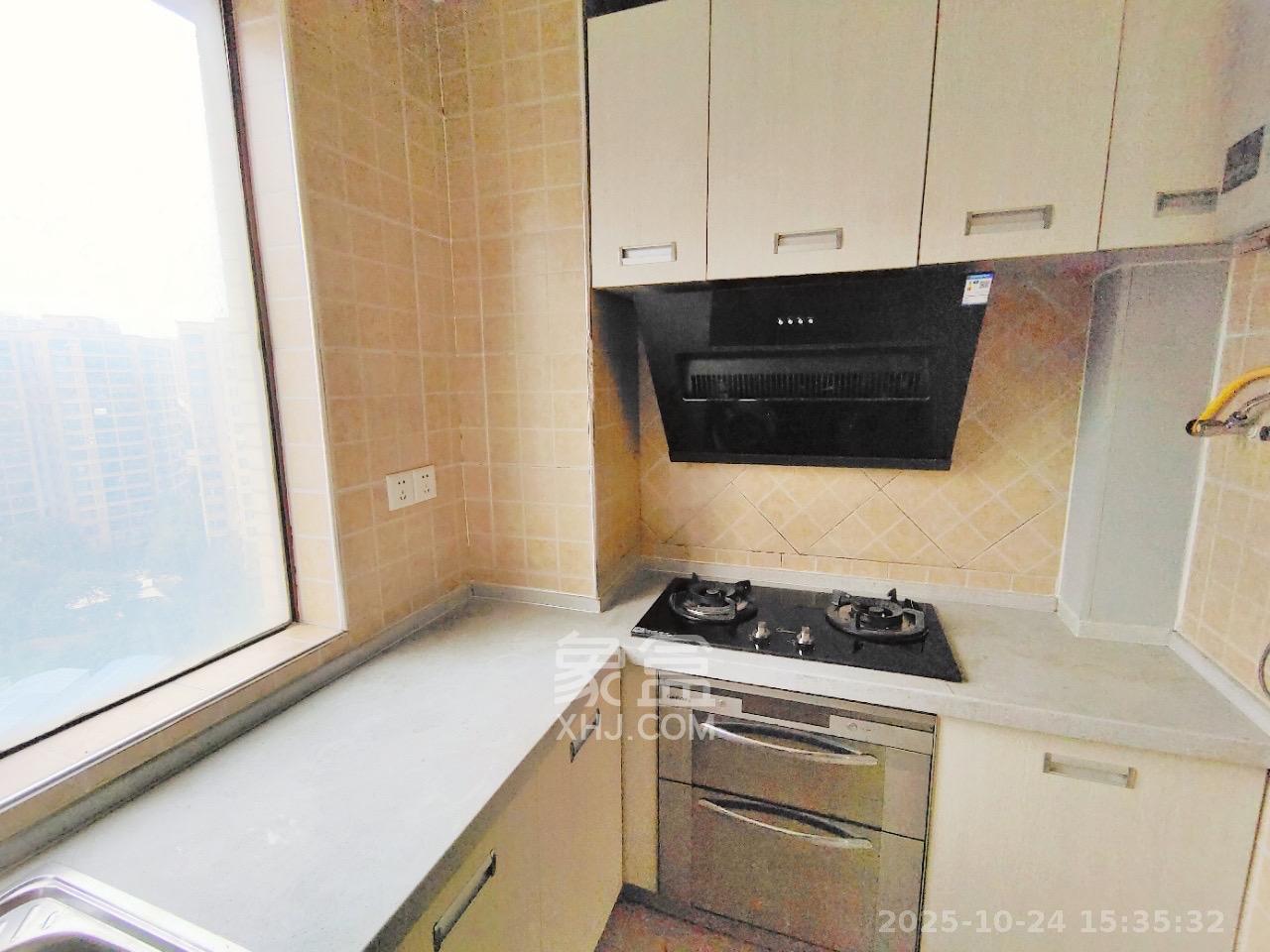 高信向日葵  3室2厅1卫    2800.0元/月 高信向日葵  3室2厅1卫    2800.0元/月室内图