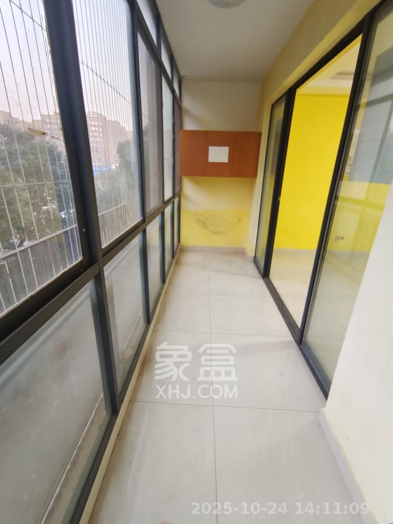 阳光100三期  1室1厅1卫    1500.0元/月室内图