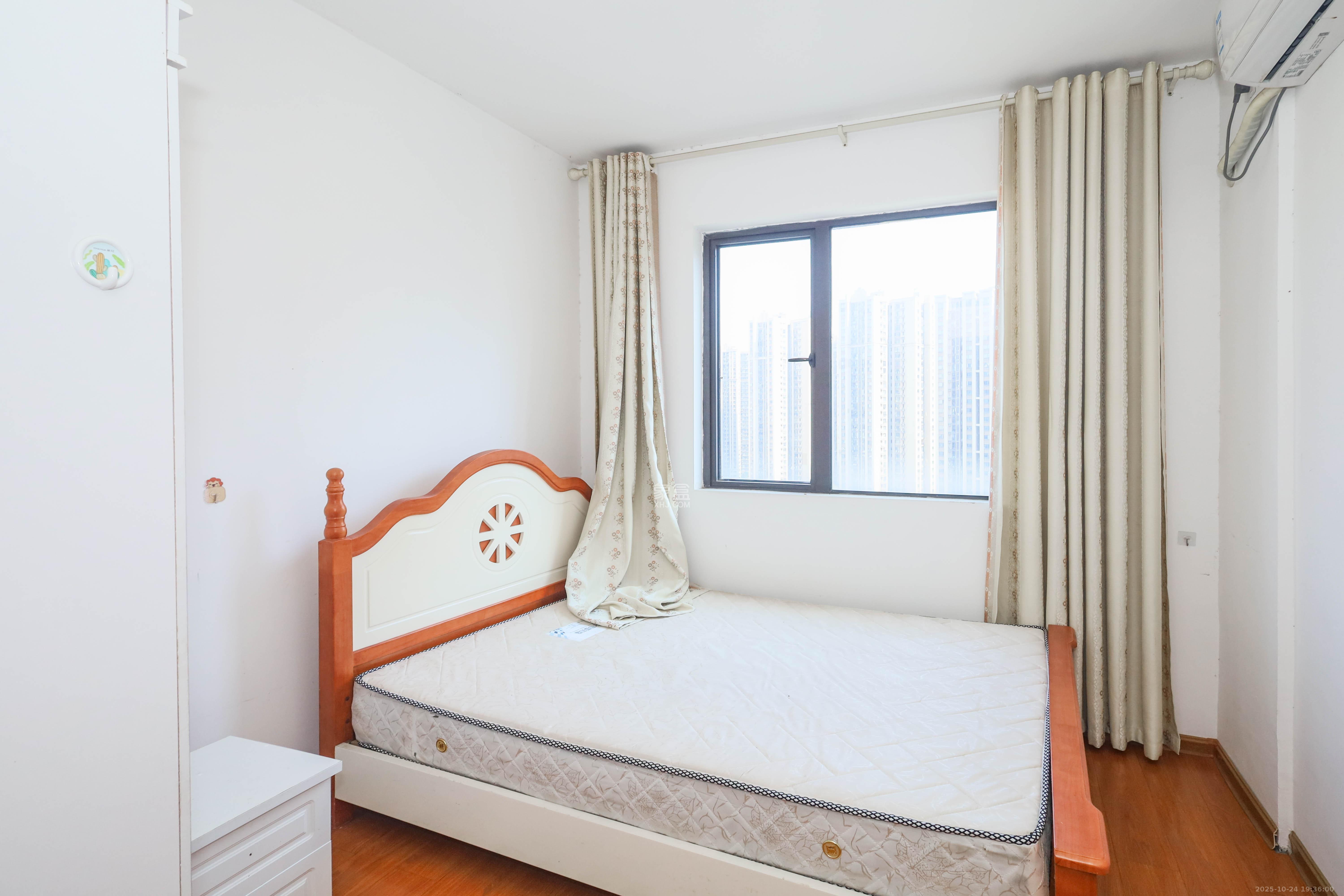 中国铁建梅溪青秀二期 4室2厅2卫 145.0万 中国铁建梅溪青秀二期 4室2厅2卫 145.0万卧室