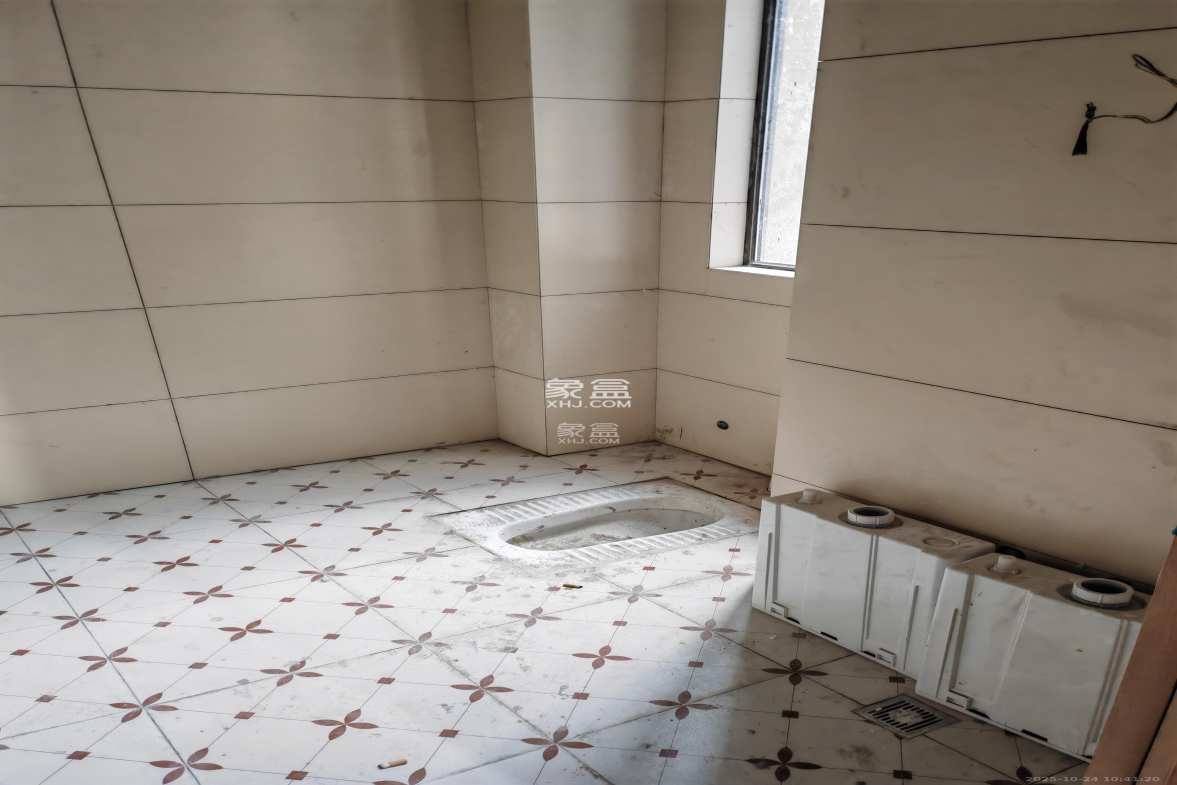 中冶中央公园  5室2厅2卫    5500.0元/月 中冶中央公园  5室2厅2卫    5500.0元/月室内图