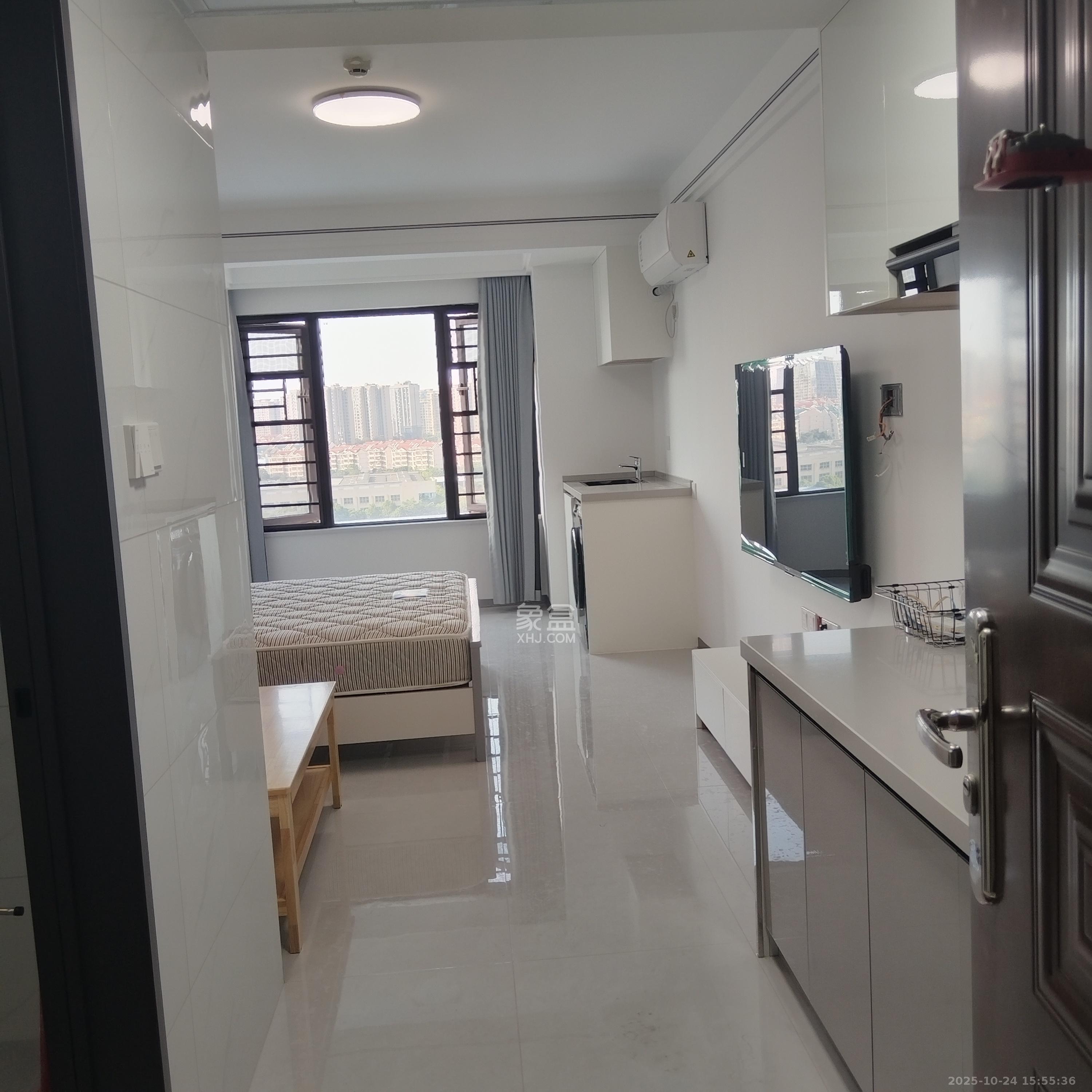 中海珑悦府 1室0厅0卫 1400.0元/月 中海珑悦府 1室0厅0卫 1400.0元/月室内图