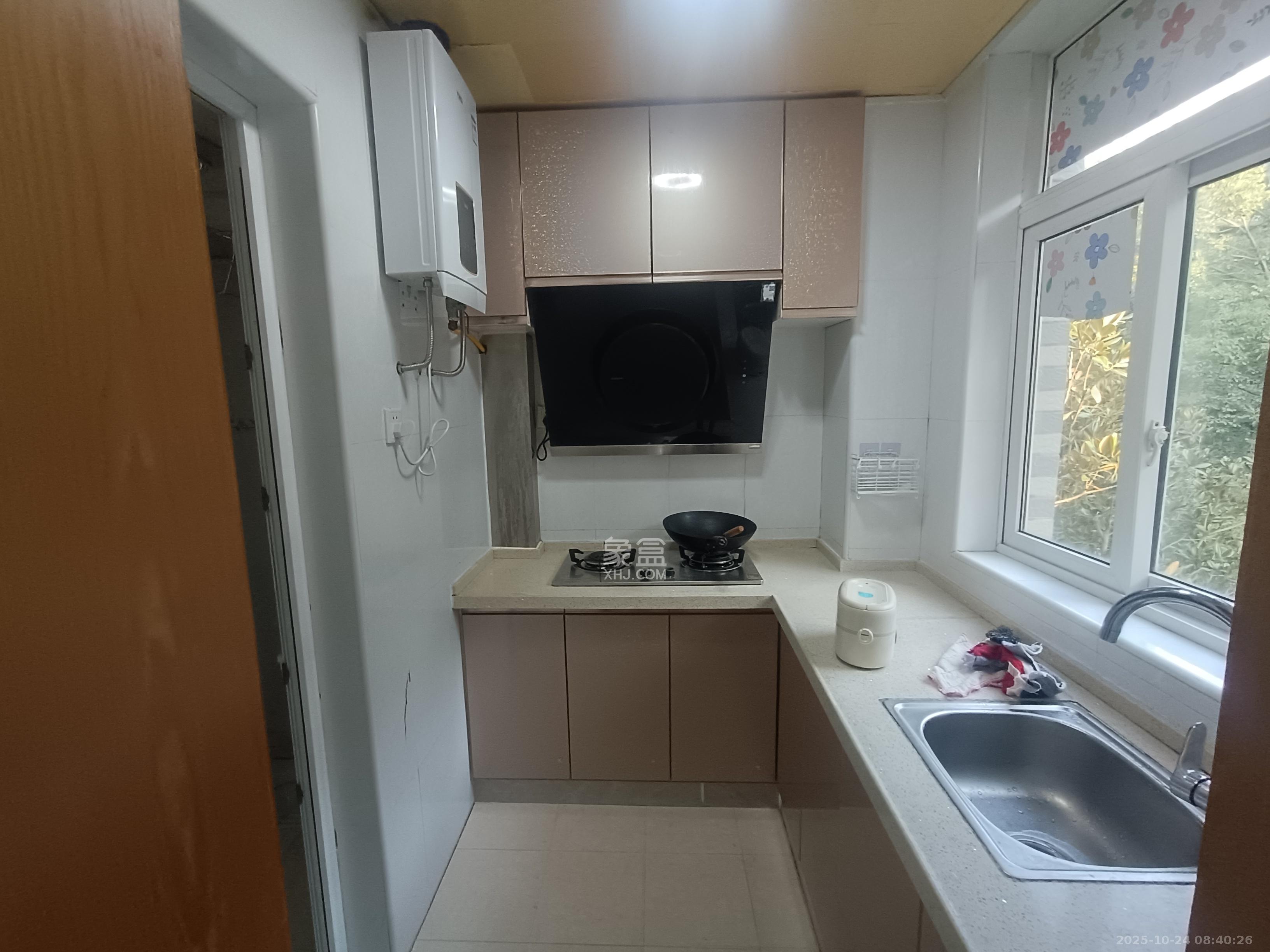 金麓西岸和苑 2室2厅1卫 1600.0元/月 金麓西岸和苑 2室2厅1卫 1600.0元/月室内图