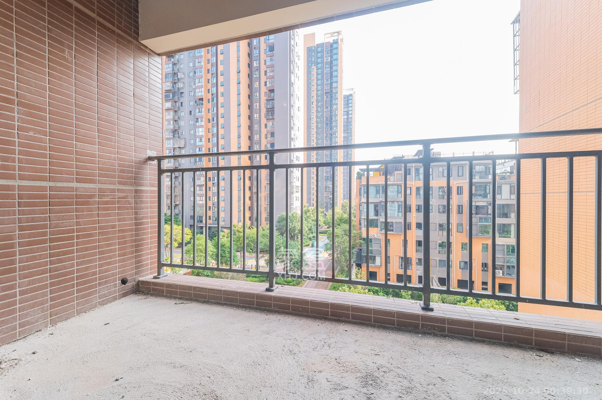 海伦春天  4室2厅2卫    92.0万 海伦春天  4室2厅2卫    92.0万其他