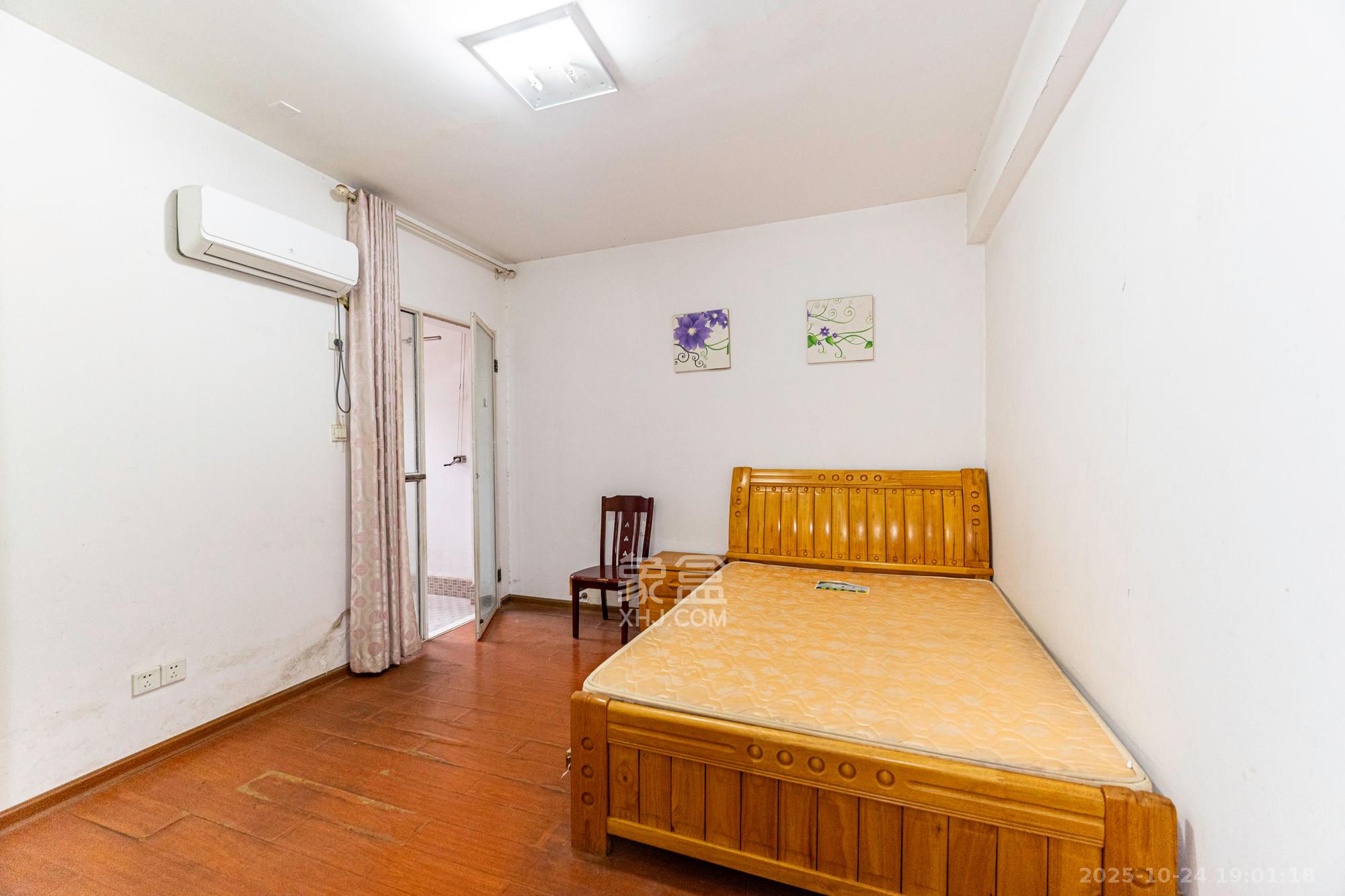 星城雅郡  3室2厅1卫    66.28万卧室