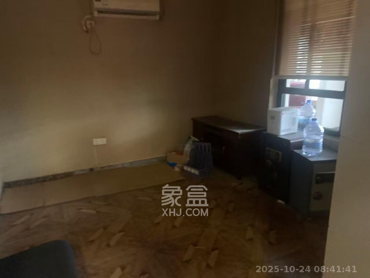 锦湘国际星城三期(锦绣苑) 4室2厅2卫 10000.0元/月 锦湘国际星城三期(锦绣苑) 4室2厅2卫 10000.0元/月室内图