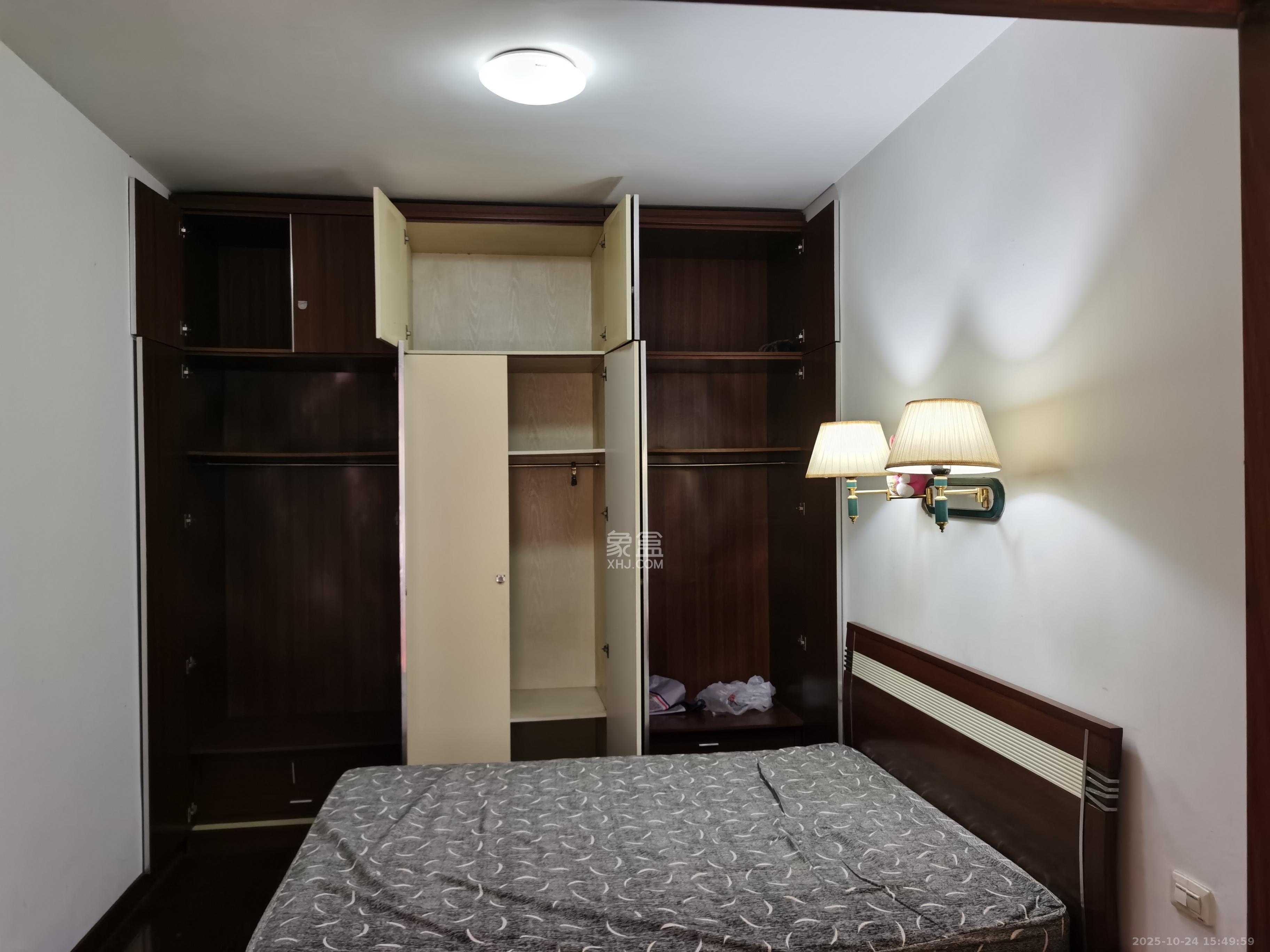 东风二村社区房  3室2厅1卫    3500.0元/月室内图