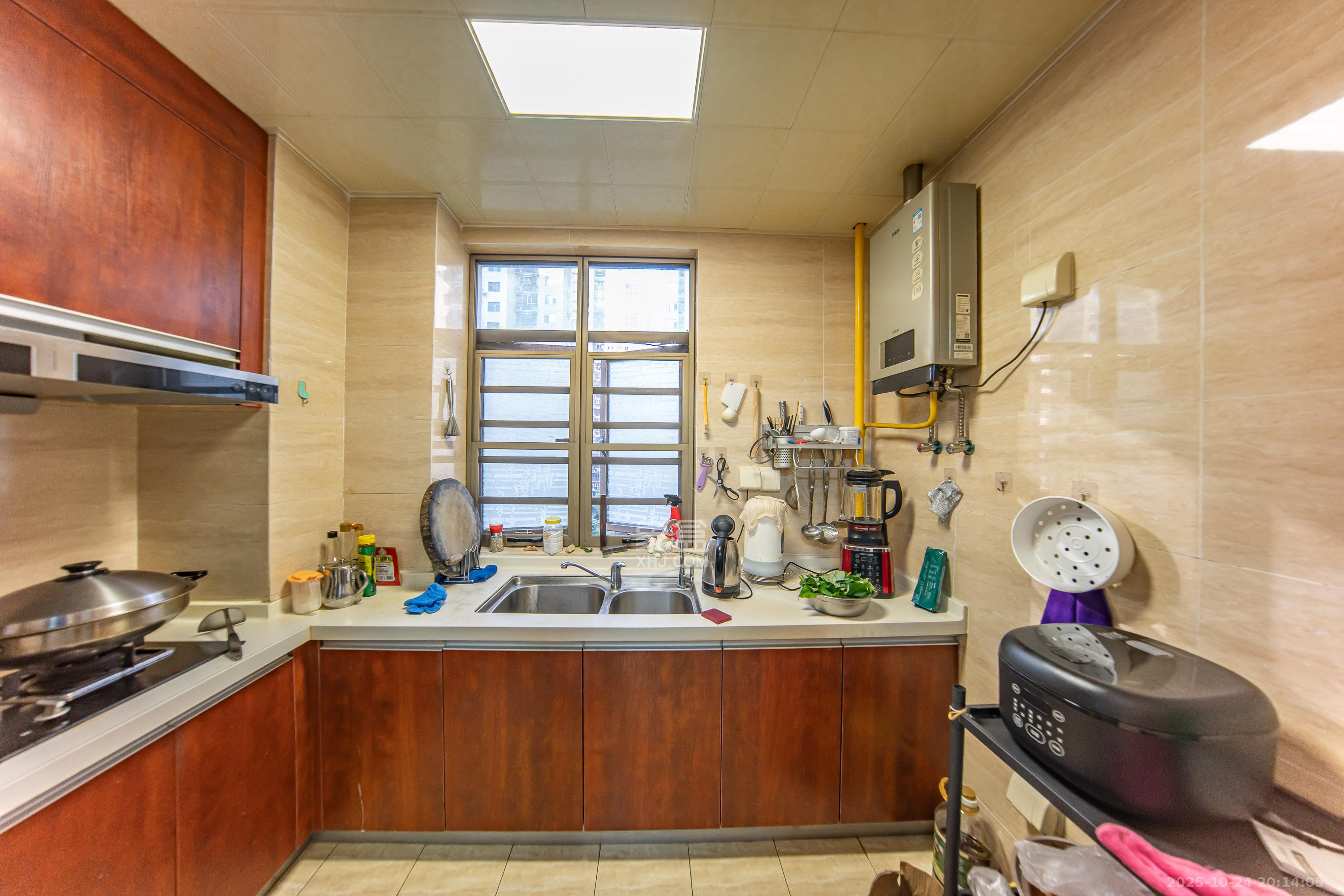 江山帝景哈佛 3室2厅2卫 106.0万 江山帝景哈佛 3室2厅2卫 106.0万厨房