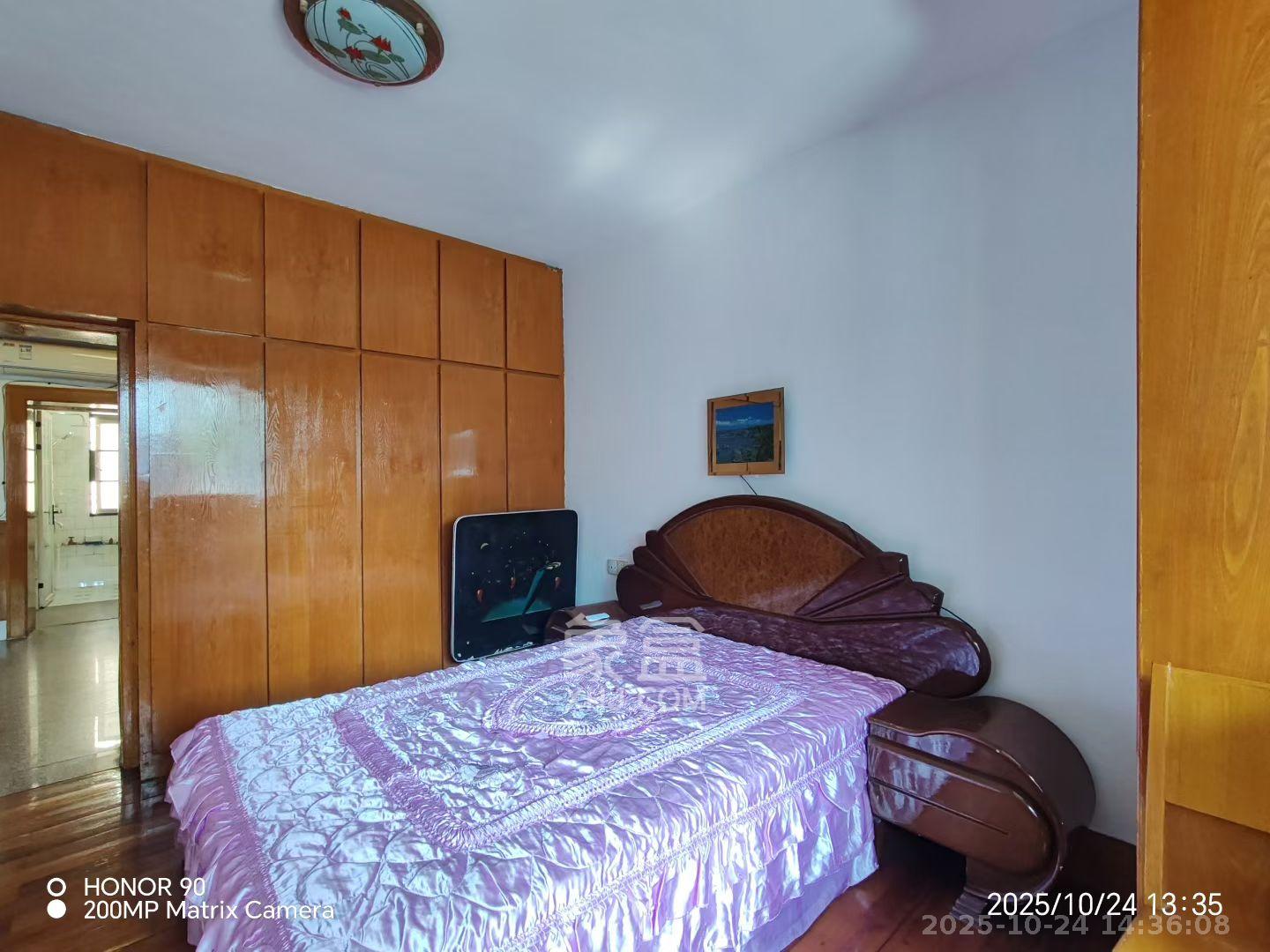 狮子山二片  2室1厅1卫    1600.0元/月 狮子山二片  2室1厅1卫    1600.0元/月