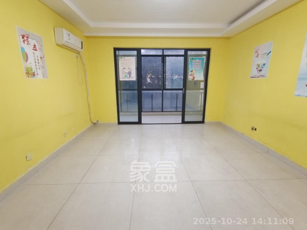 阳光100三期  1室1厅1卫    1500.0元/月室内图