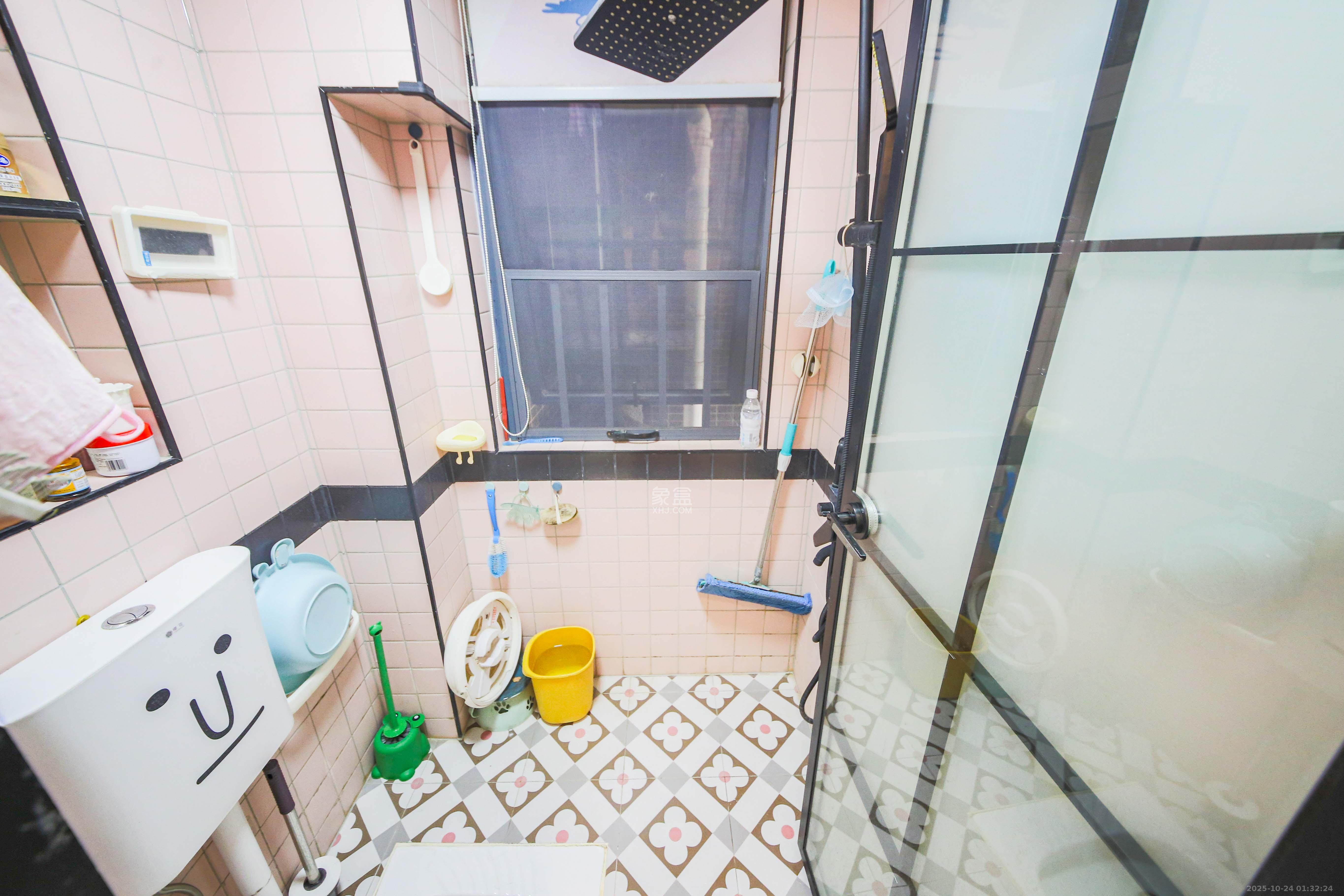 水墨林溪 3室1厅1卫 125.0万 水墨林溪 3室1厅1卫 125.0万卫生间