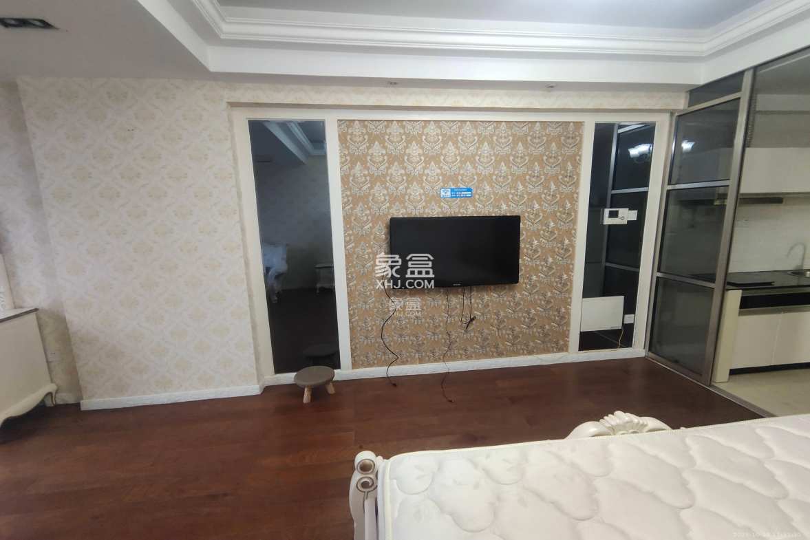 壹号公馆  1室1厅1卫    2100.0元/月 壹号公馆  1室1厅1卫    2100.0元/月室内图