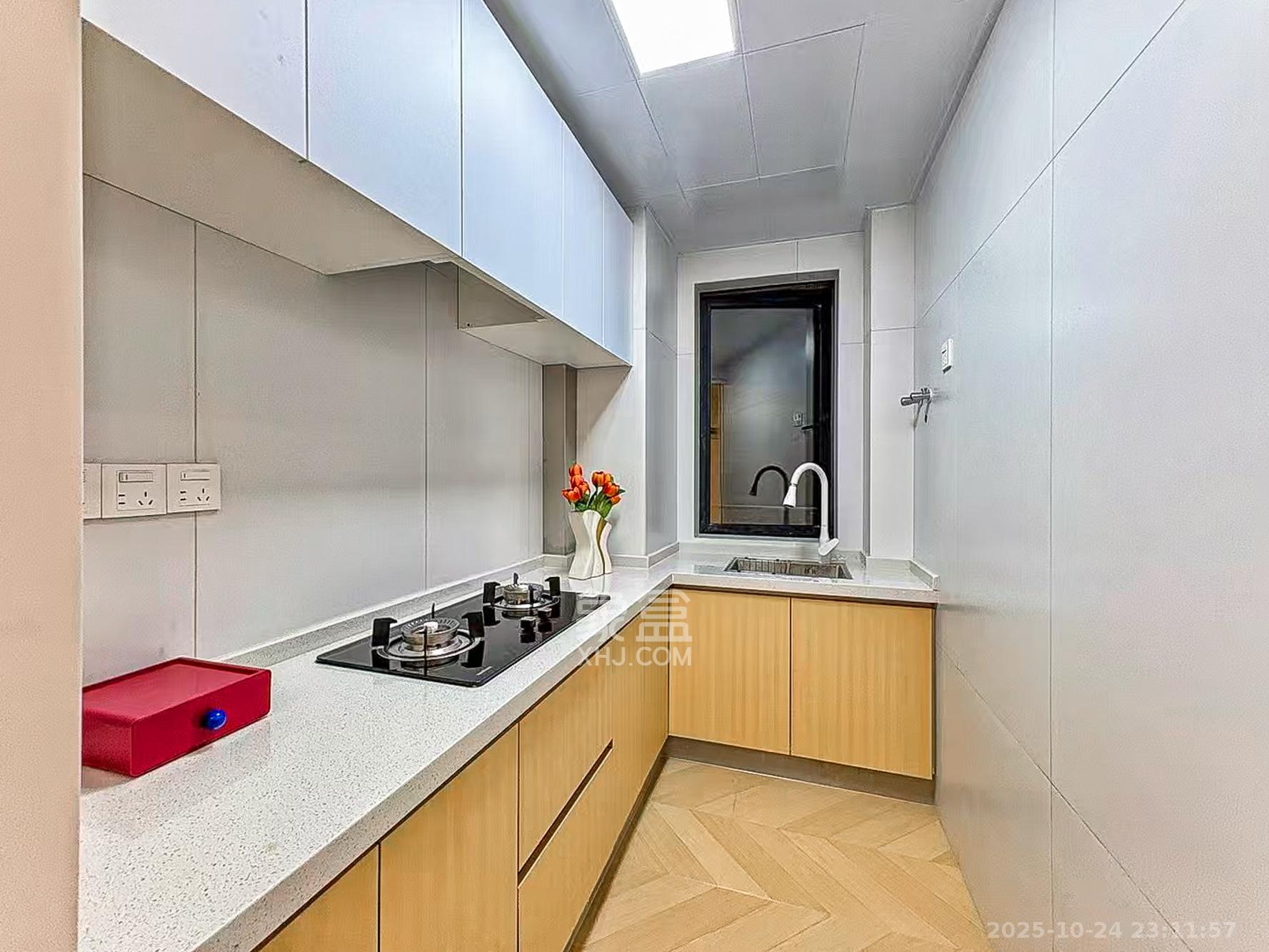 三一街区  3室2厅1卫    66.8万厨房