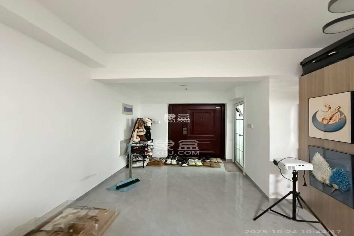 潇湘名城(新里程潇湘名城)  1室1厅1卫    1800.0元/月 潇湘名城(新里程潇湘名城)  1室1厅1卫    1800.0元/月室内图