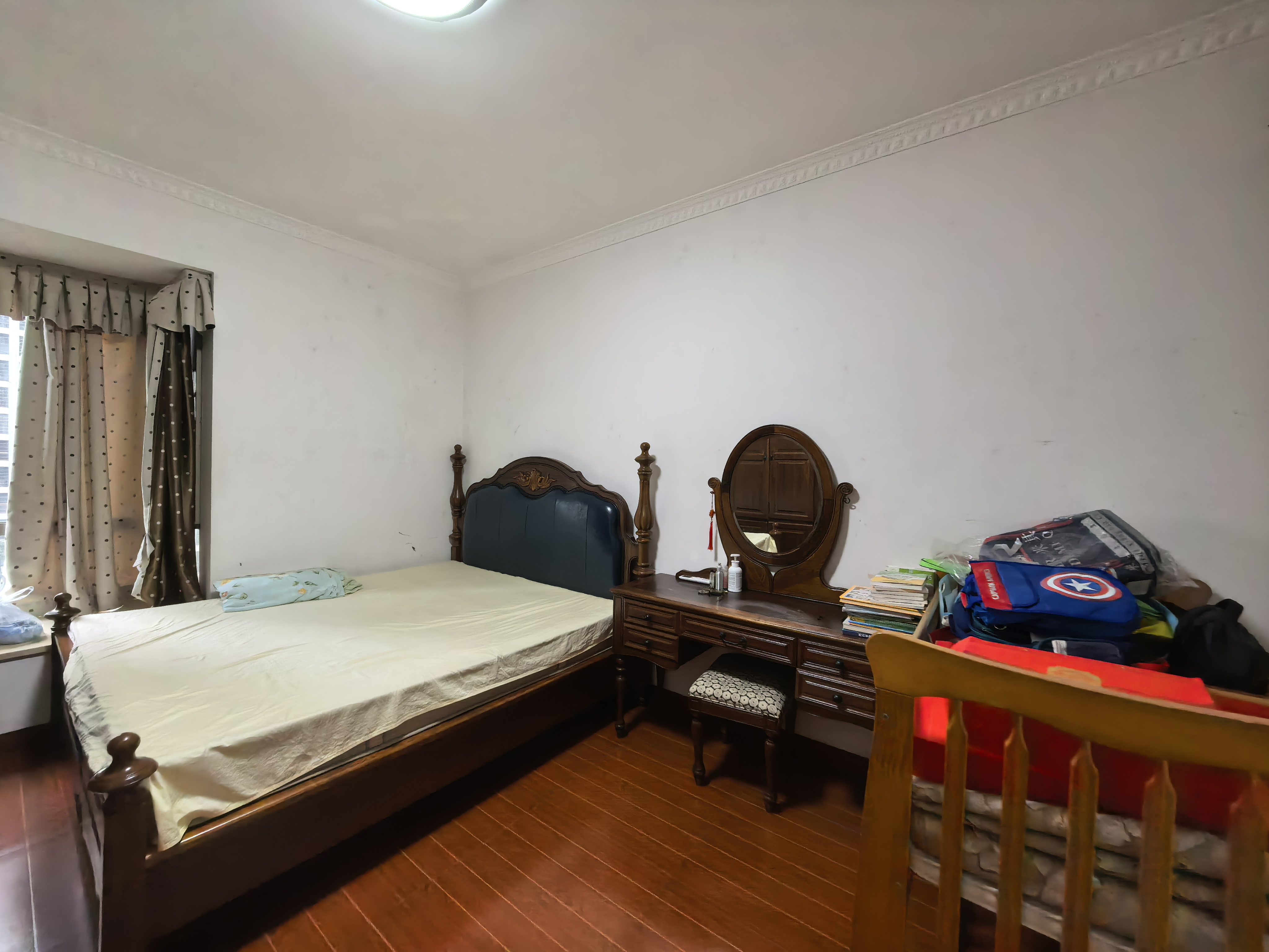 首丹雅苑  3室2厅1卫    159.0万客厅