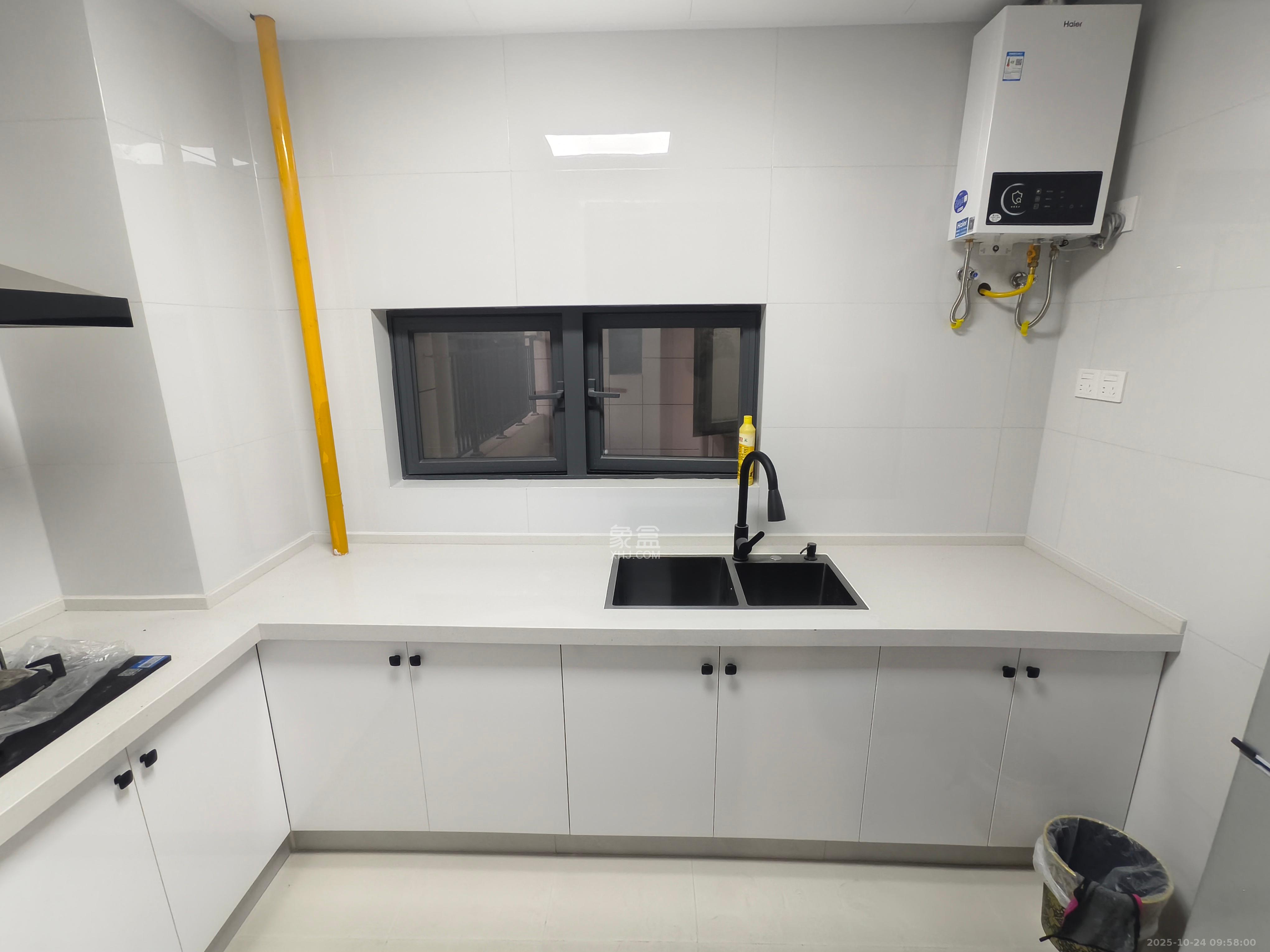 长沙北中心保利时代C区 3室2厅2卫 2300.0元/月 长沙北中心保利时代C区 3室2厅2卫 2300.0元/月室内图