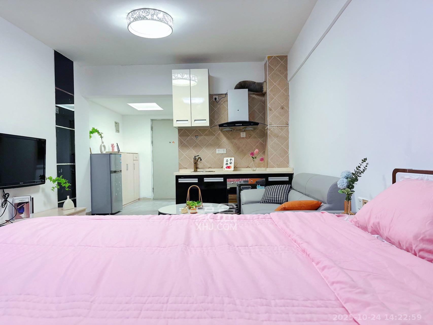 三万英尺  1室1厅1卫    2000.0元/月 三万英尺  1室1厅1卫    2000.0元/月室内图